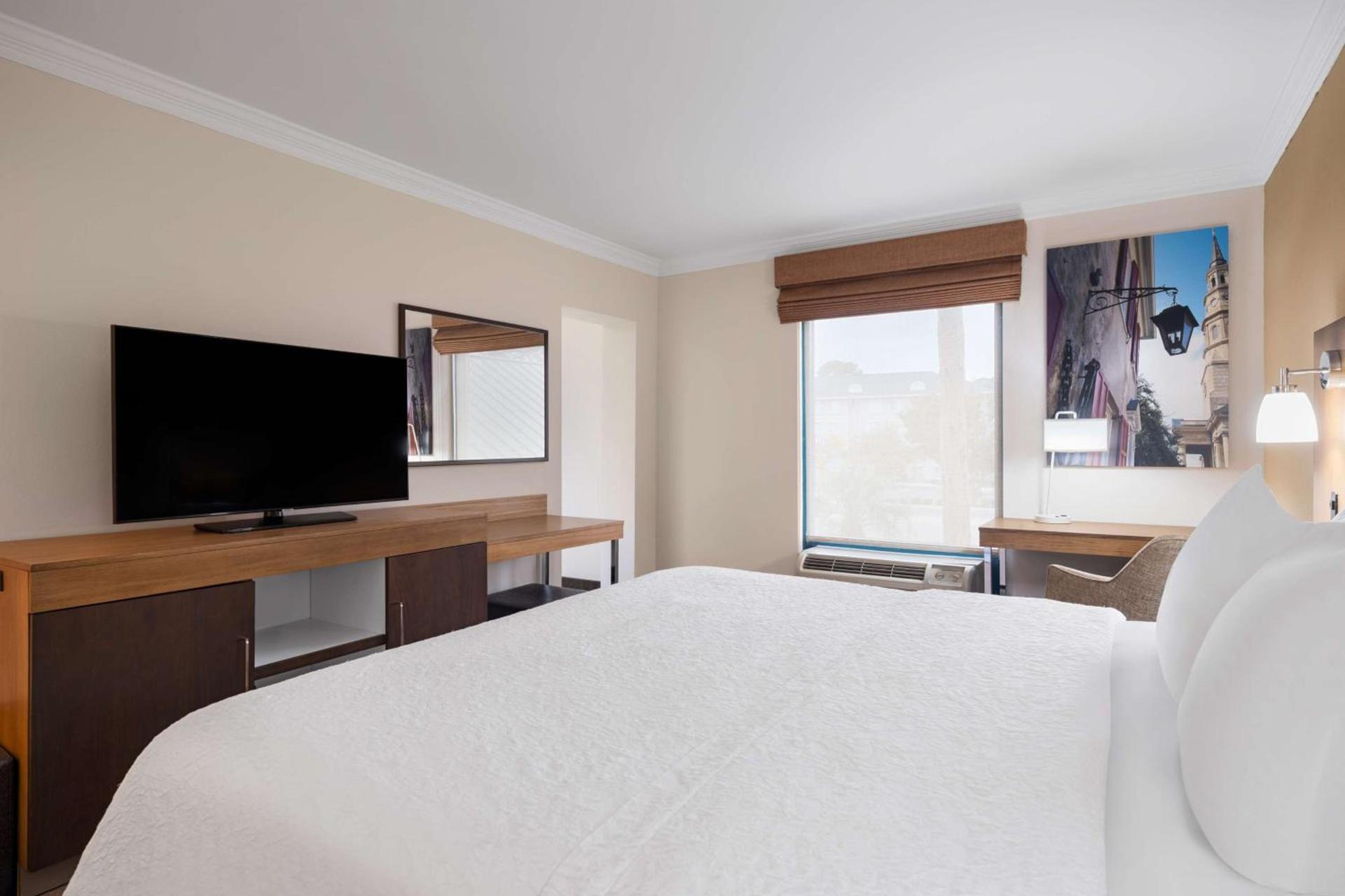 Hampton Inn Charleston North photo 25