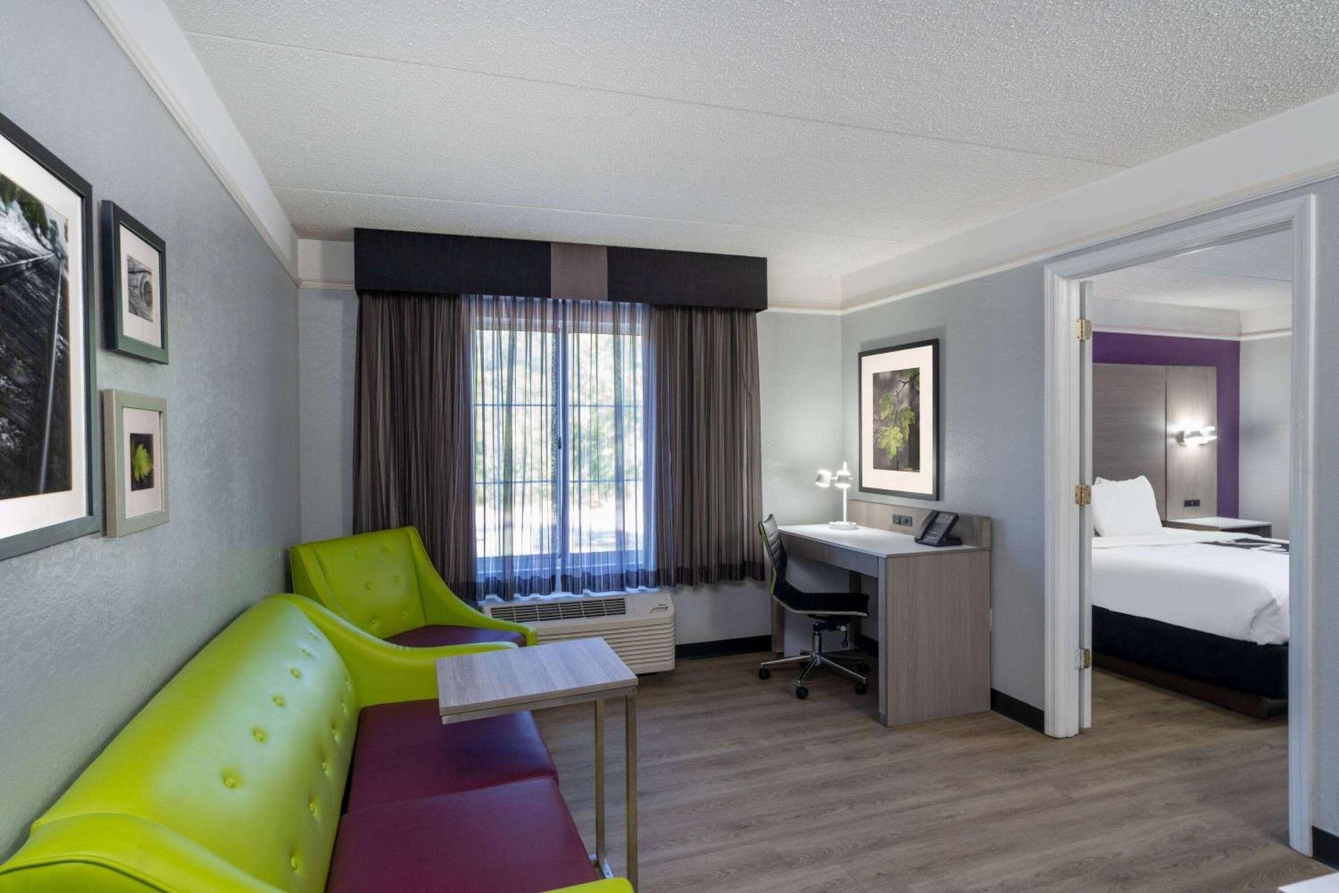 La Quinta by Wyndham Birmingham Hoover photo 19
