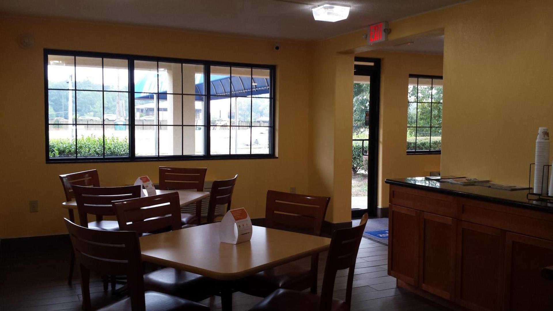 Rodeway Inn Joint Base Andrews Area photo 8