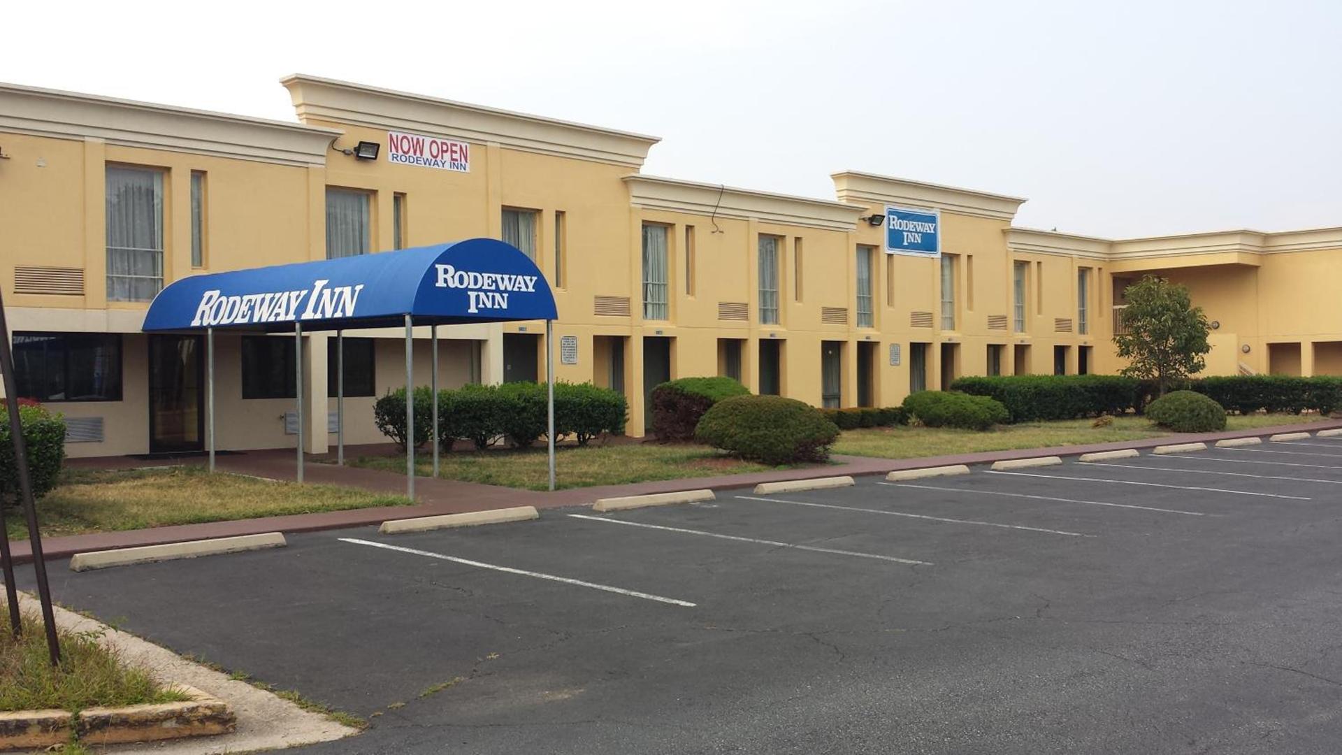 Rodeway Inn Joint Base Andrews Area photo 2