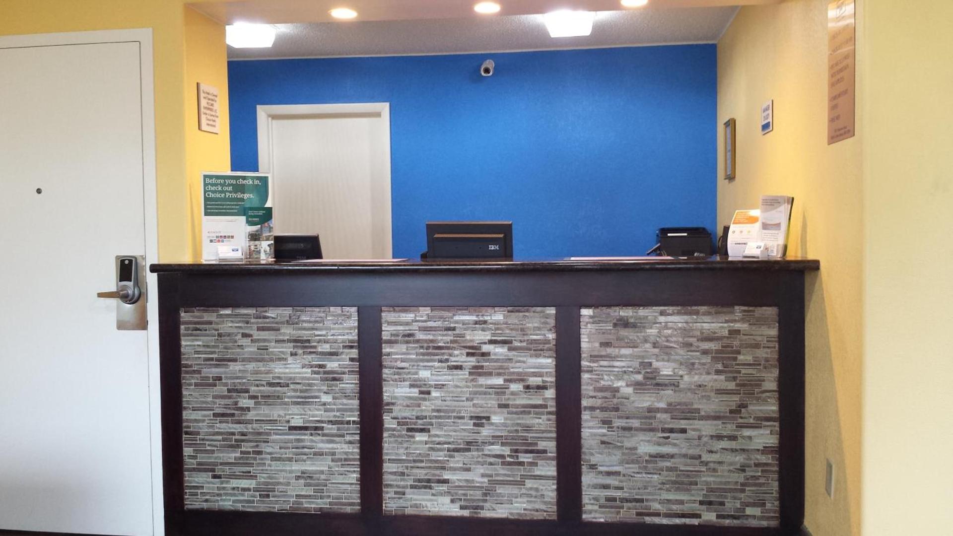 Rodeway Inn Joint Base Andrews Area photo 4