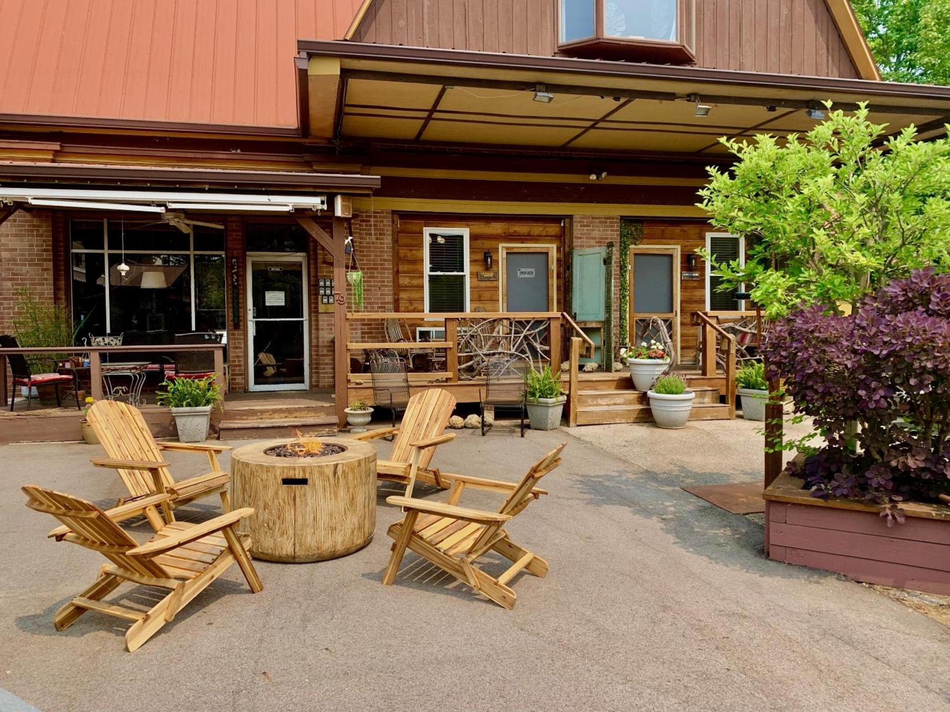 The Iris Garden Downtown Cottages and Suites photo 18