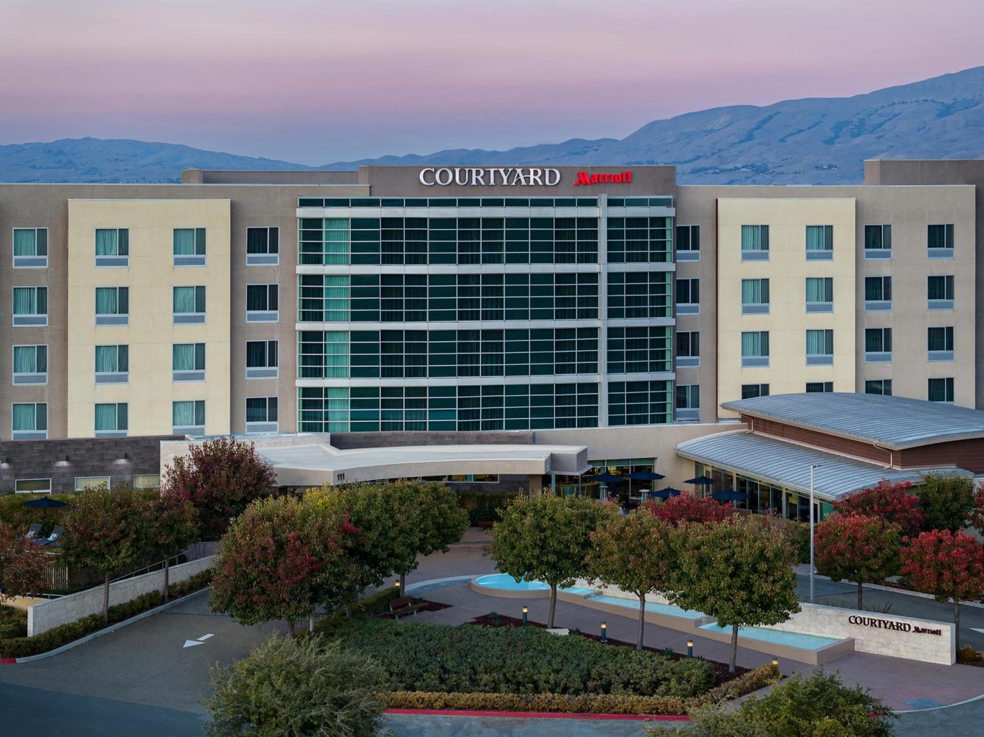 Courtyard by Marriott San Jose North/ Silicon Valley photo 2