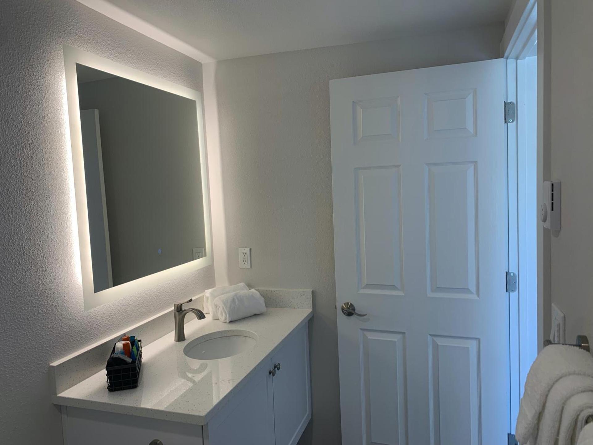 West Beach Suites photo 29