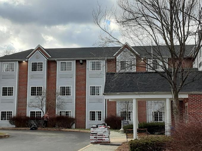 Microtel Inn & Suites by Wyndham West Chester photo 2