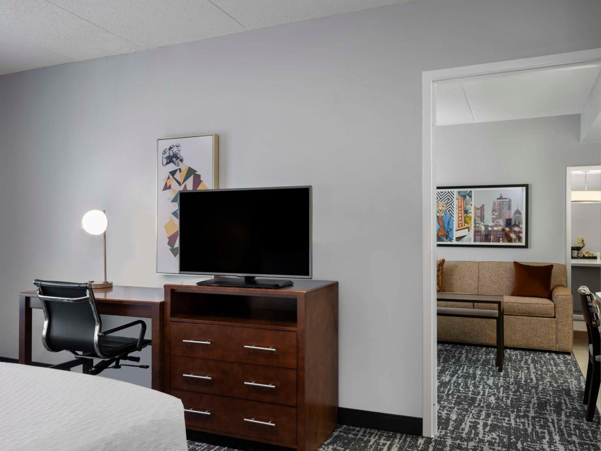 Homewood Suites Columbus - Airport photo 34