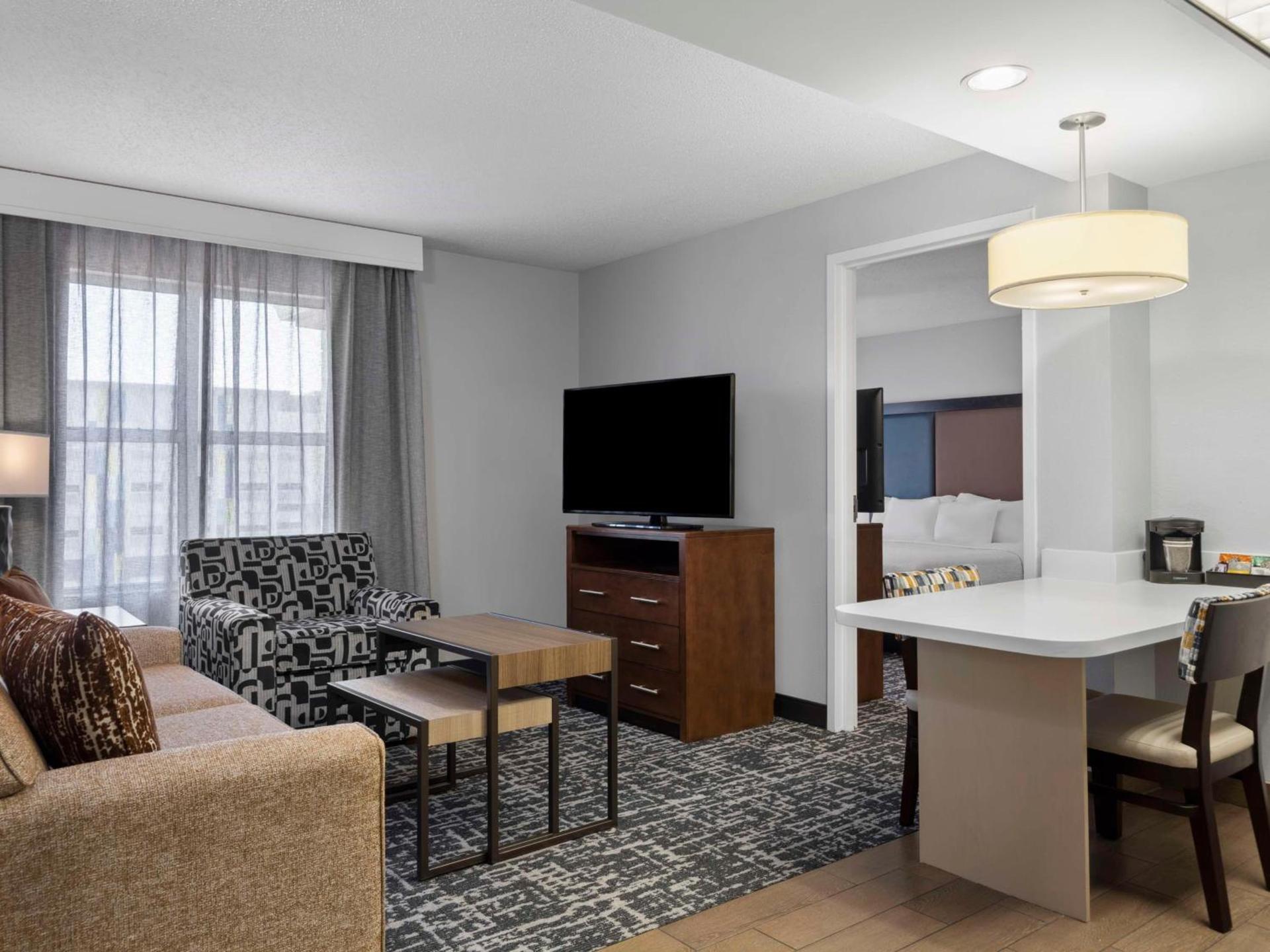 Homewood Suites Columbus - Airport photo 39
