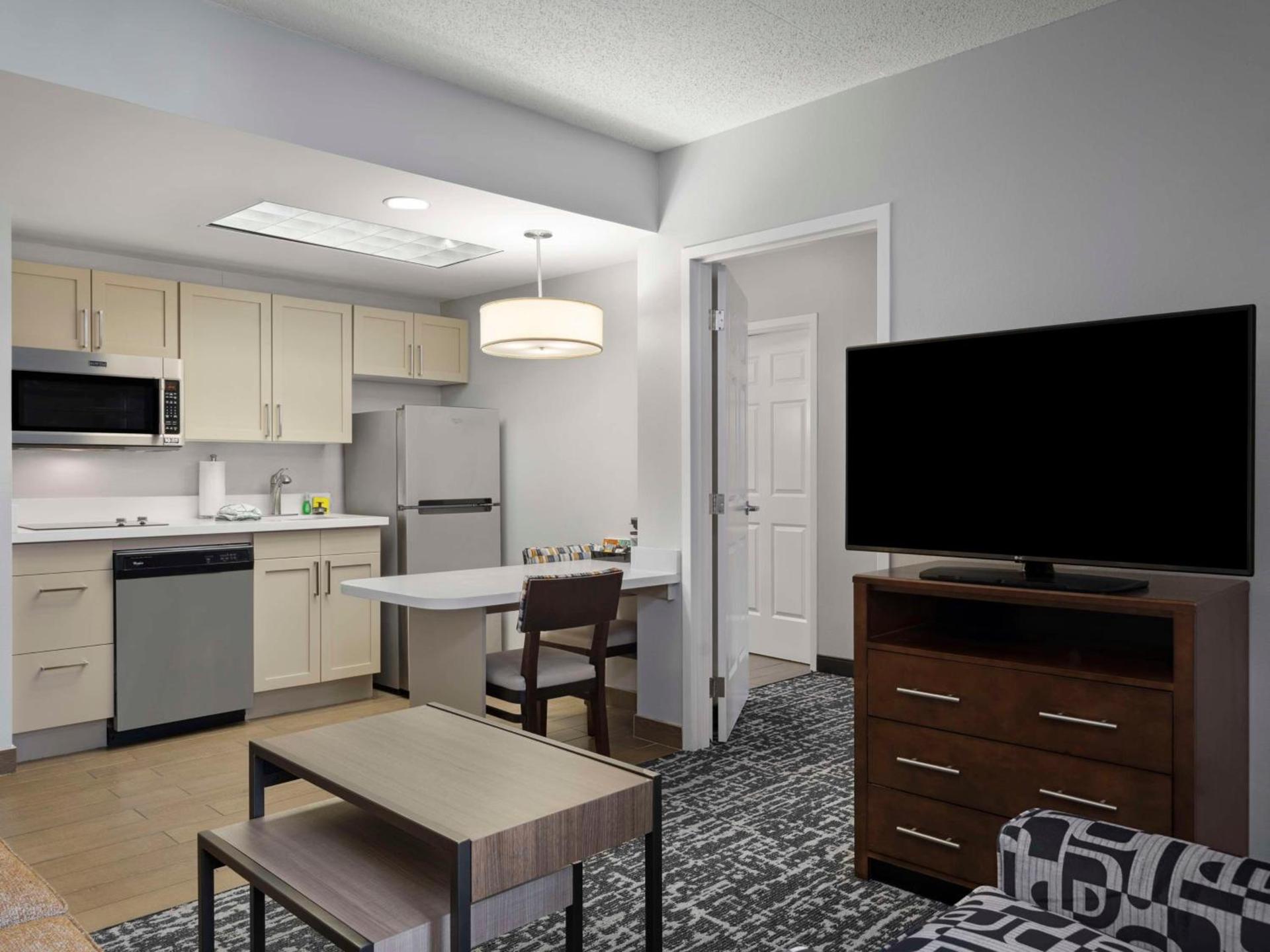 Homewood Suites Columbus - Airport photo 43