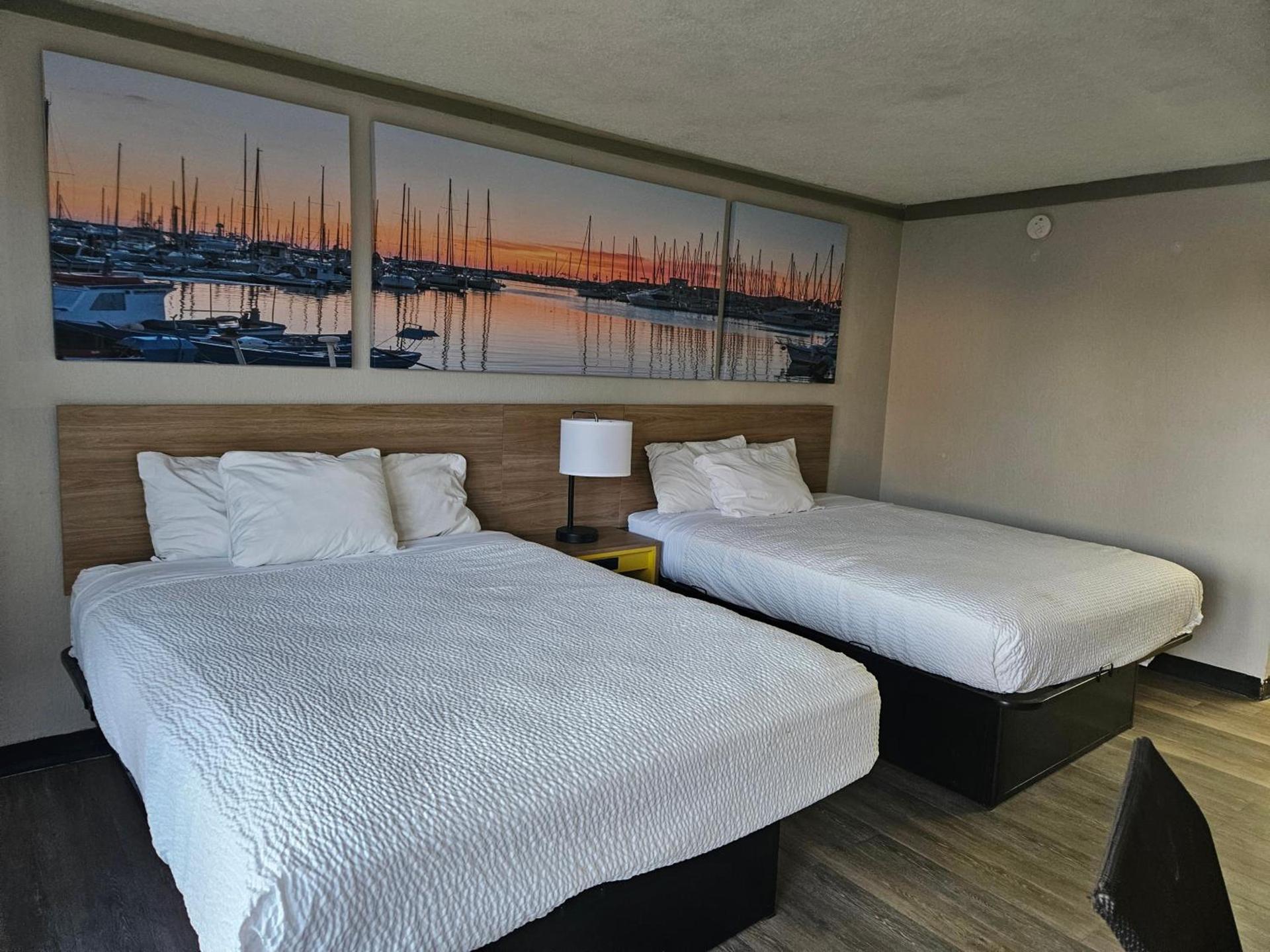 Days Inn by Wyndham Washington photo 2