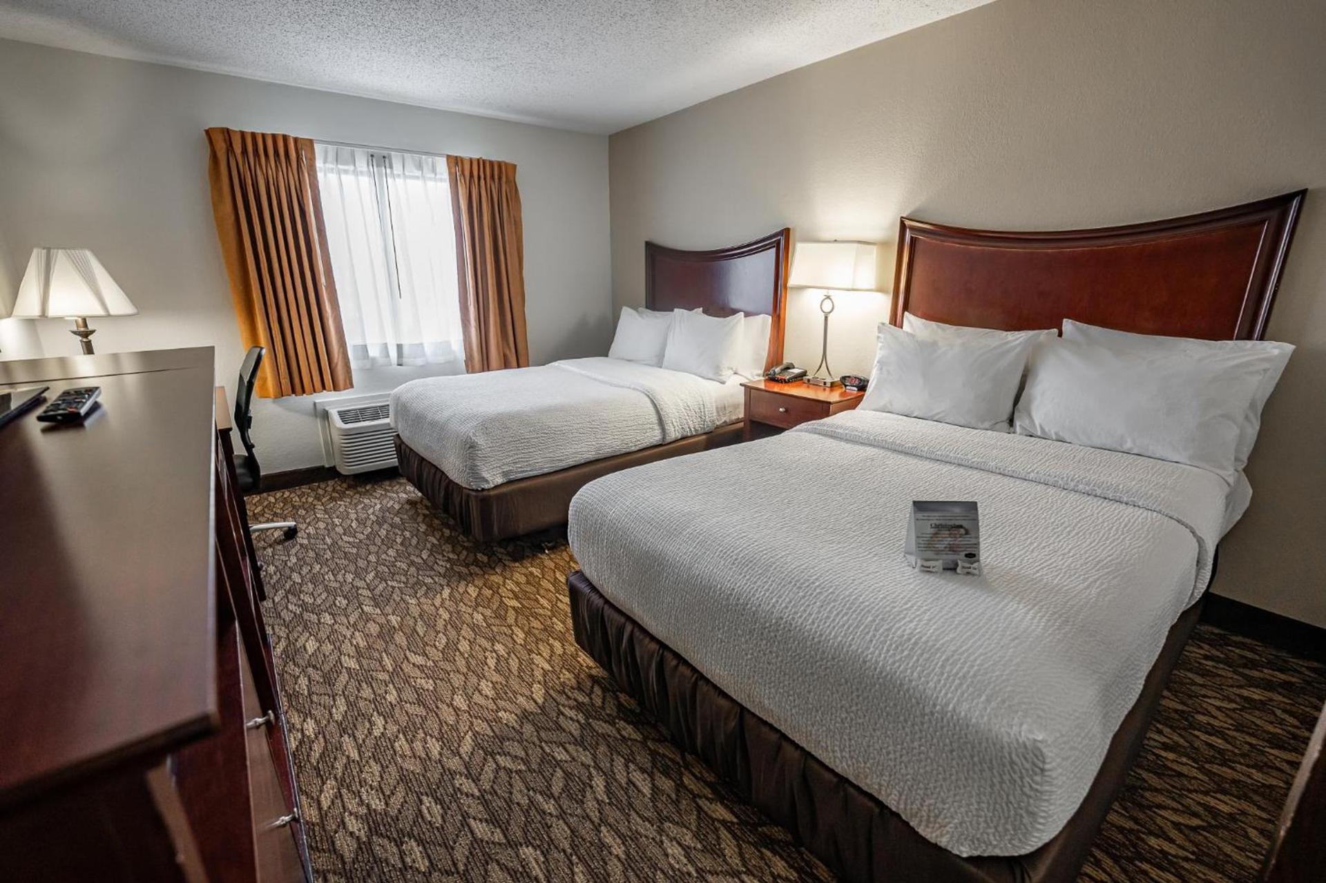 Christopher Inn and Suites photo 28
