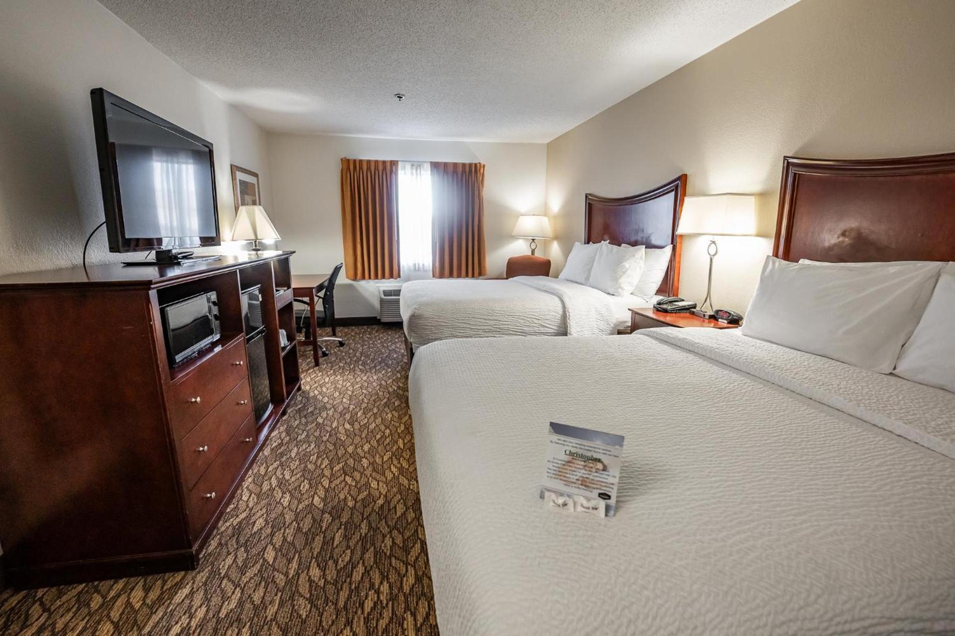 Christopher Inn and Suites photo 21