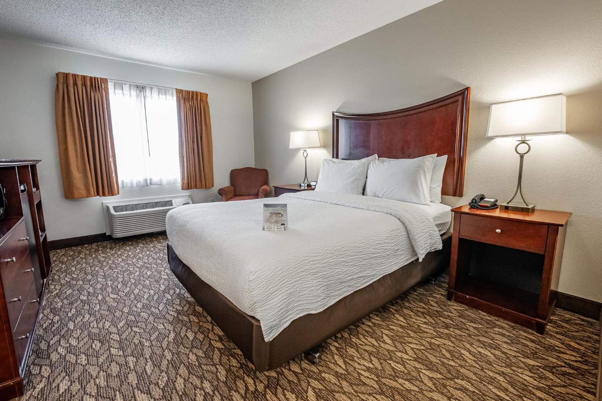 Christopher Inn and Suites photo 34