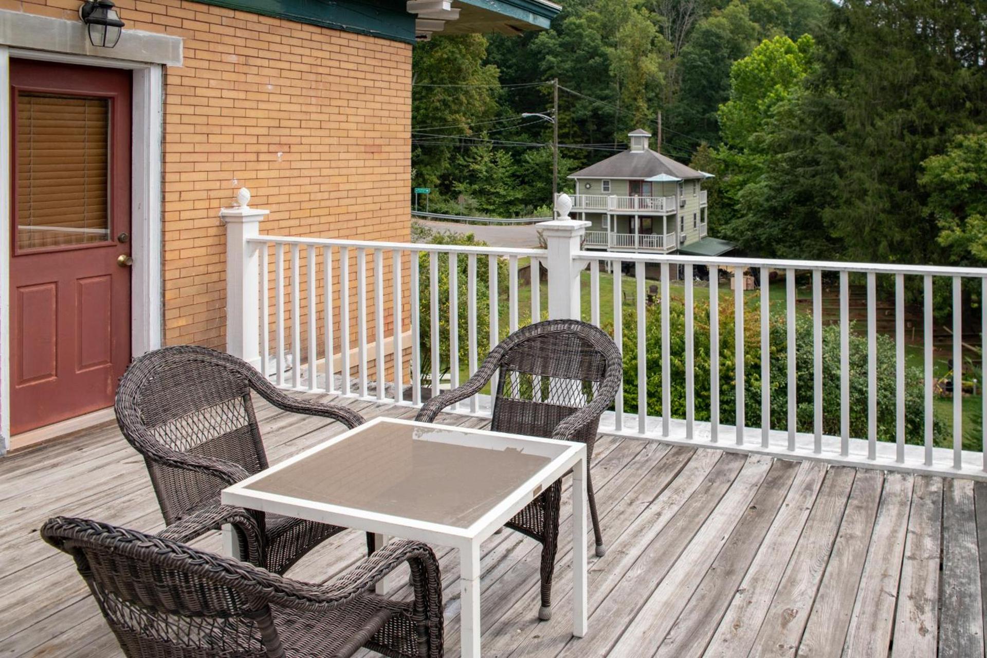 Elk River Hotel photo 48
