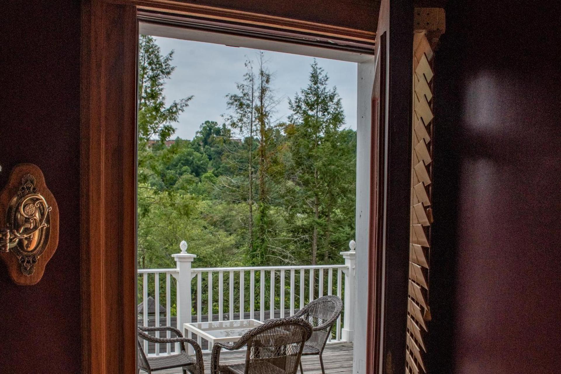 Elk River Hotel photo 50