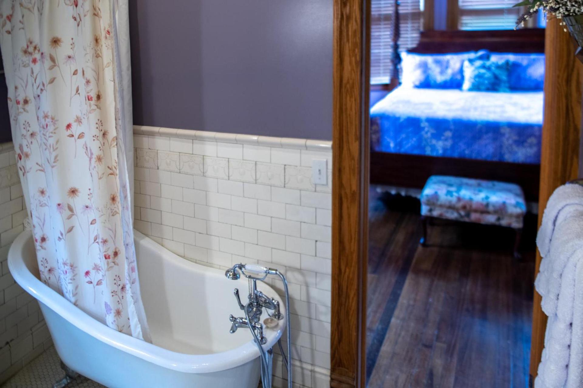 Elk River Hotel photo 53
