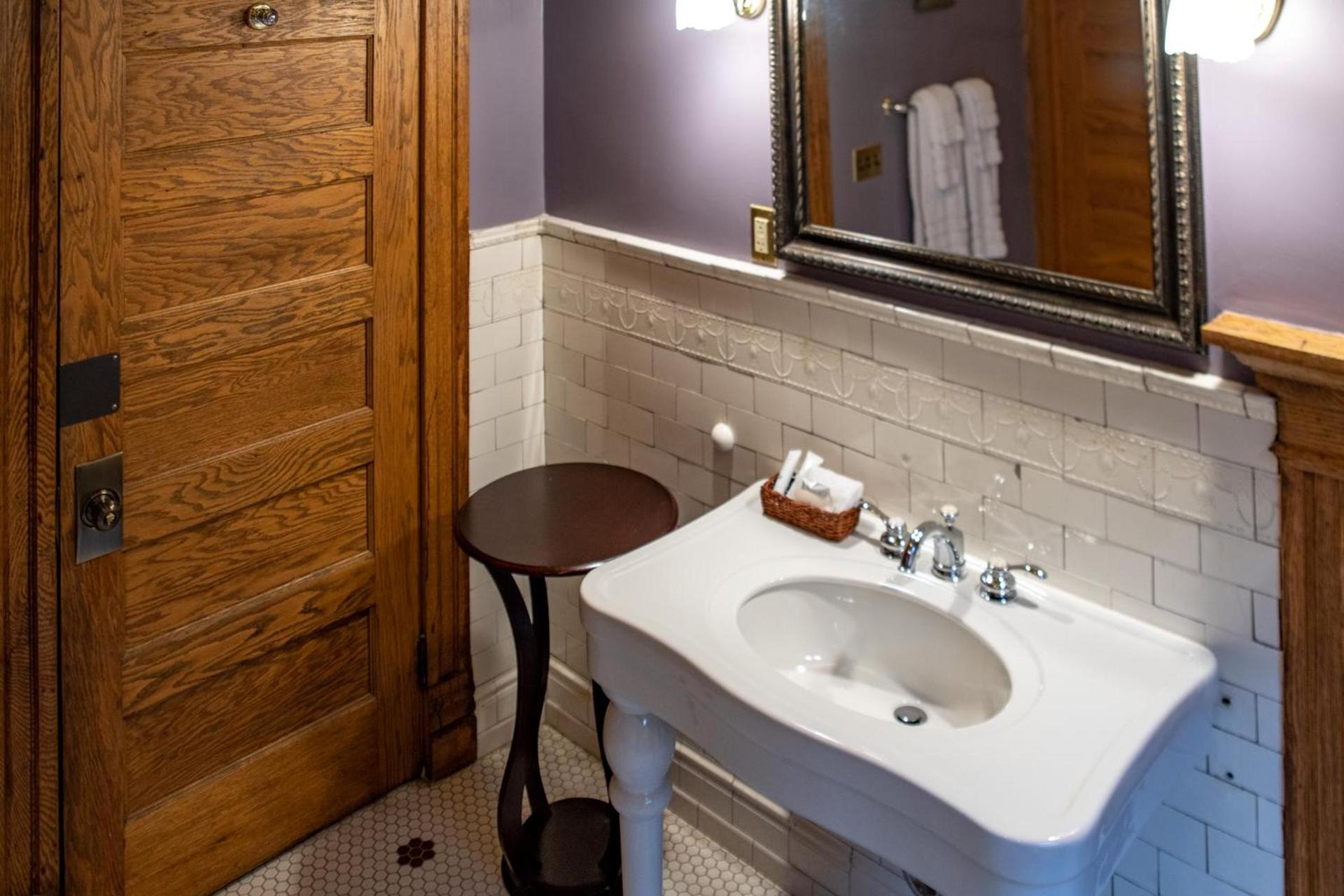 Elk River Hotel photo 56