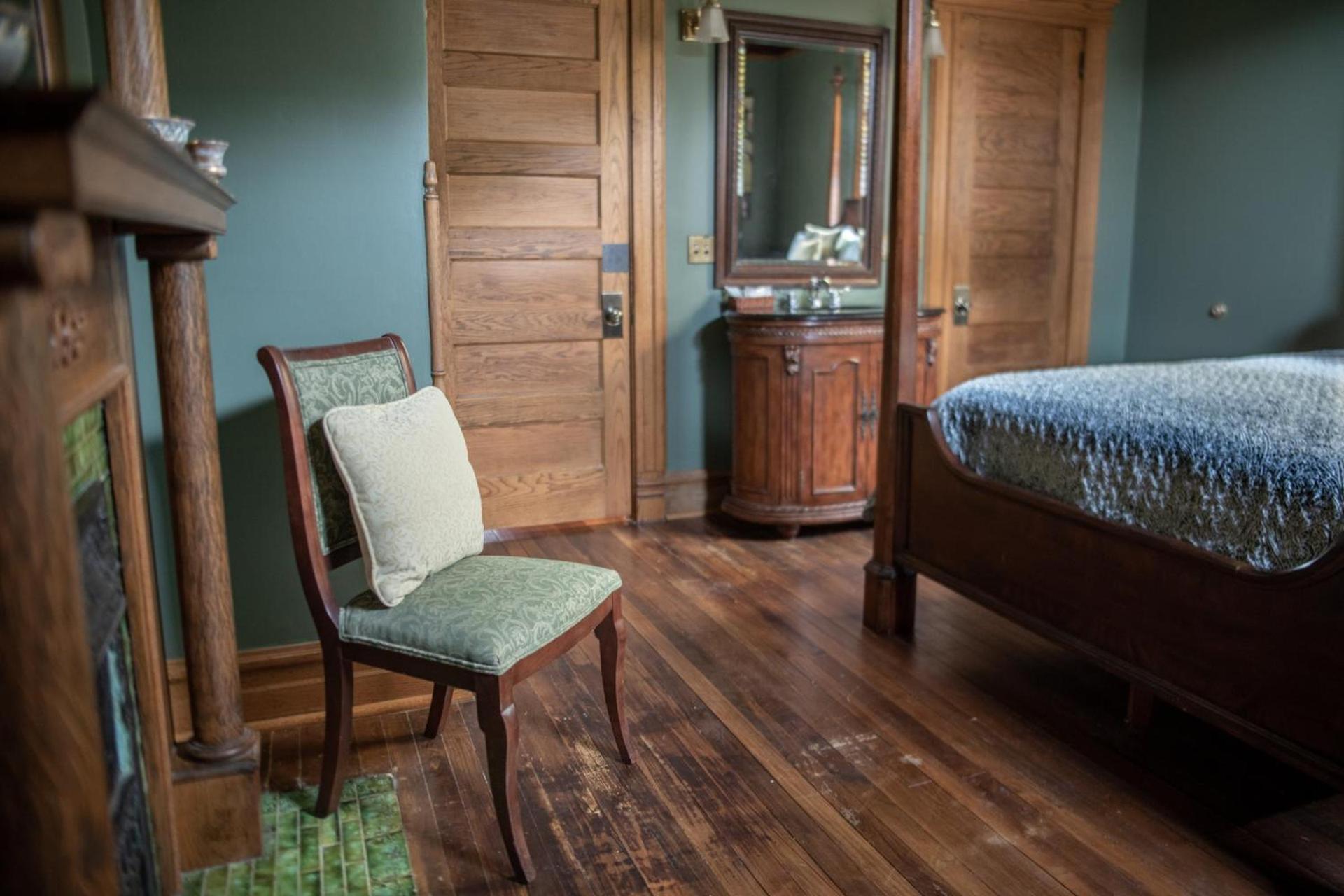 Elk River Hotel photo 69