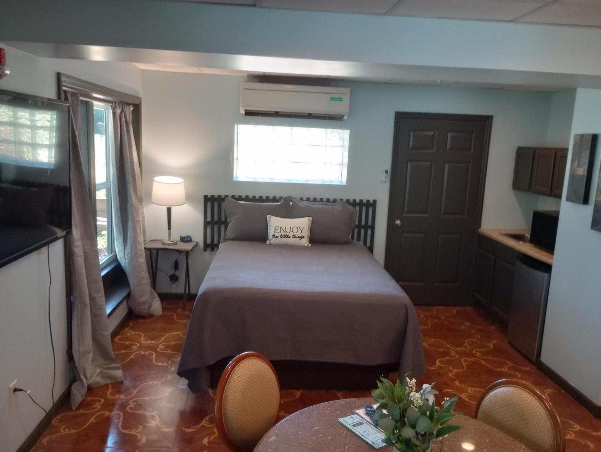 Elk River Hotel photo 15