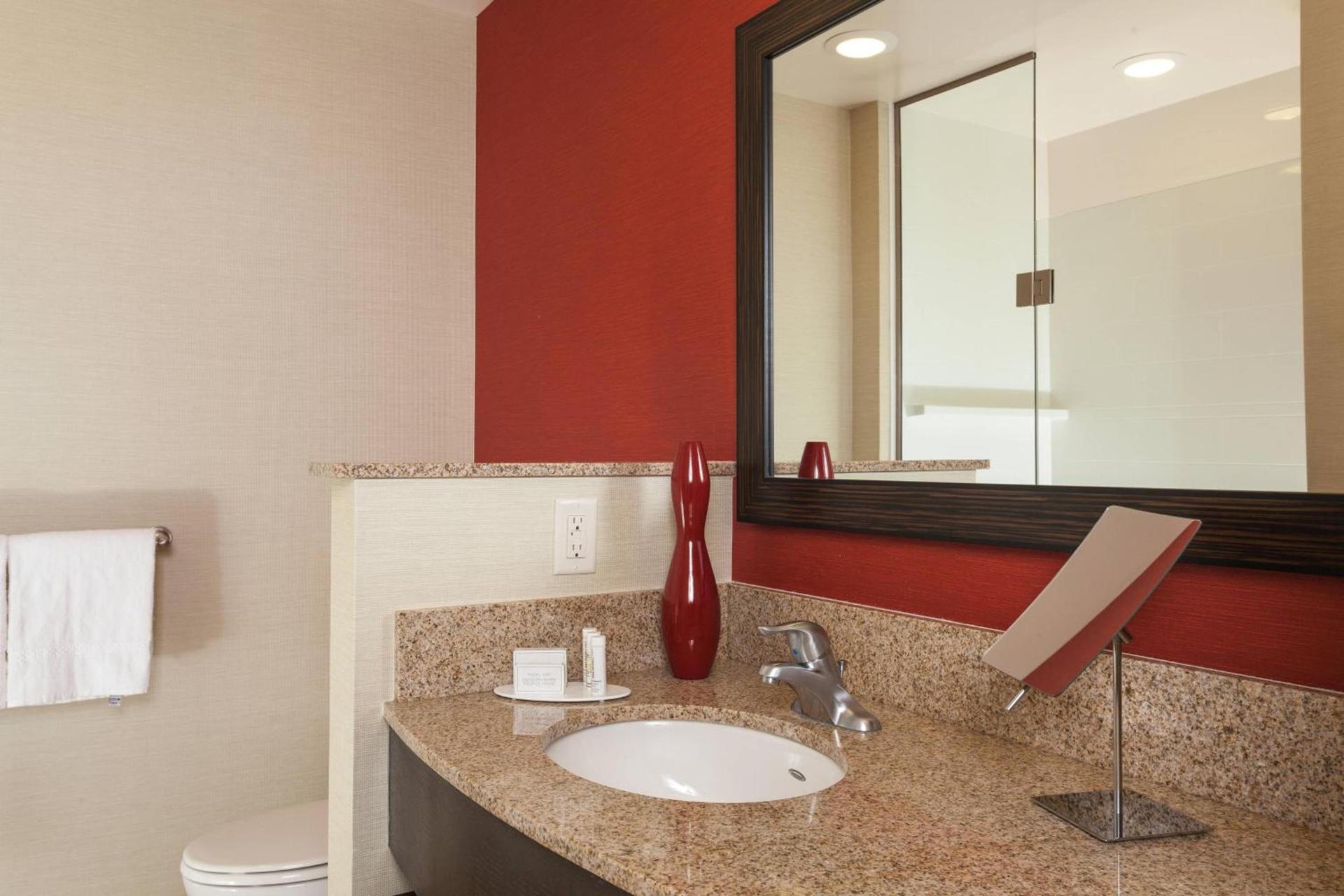 Courtyard by Marriott San Jose North/ Silicon Valley photo 34