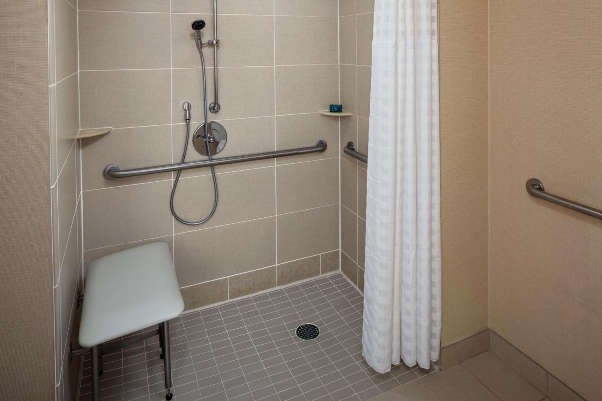 DoubleTree Boston North Shore Danvers photo 47