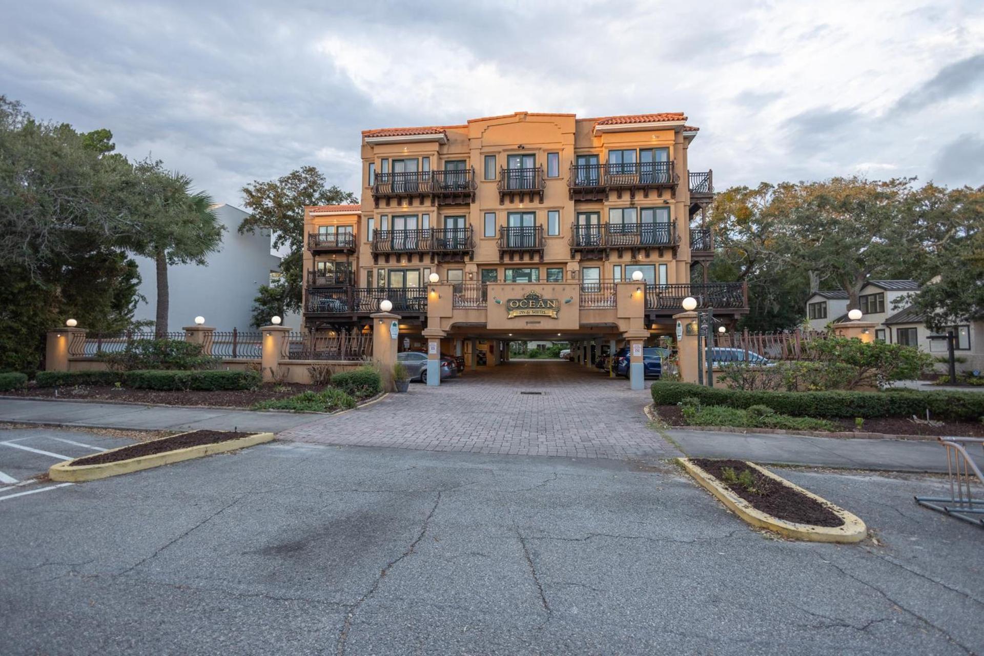 Ocean Inn & Suites — hotel in Saint Simons Island