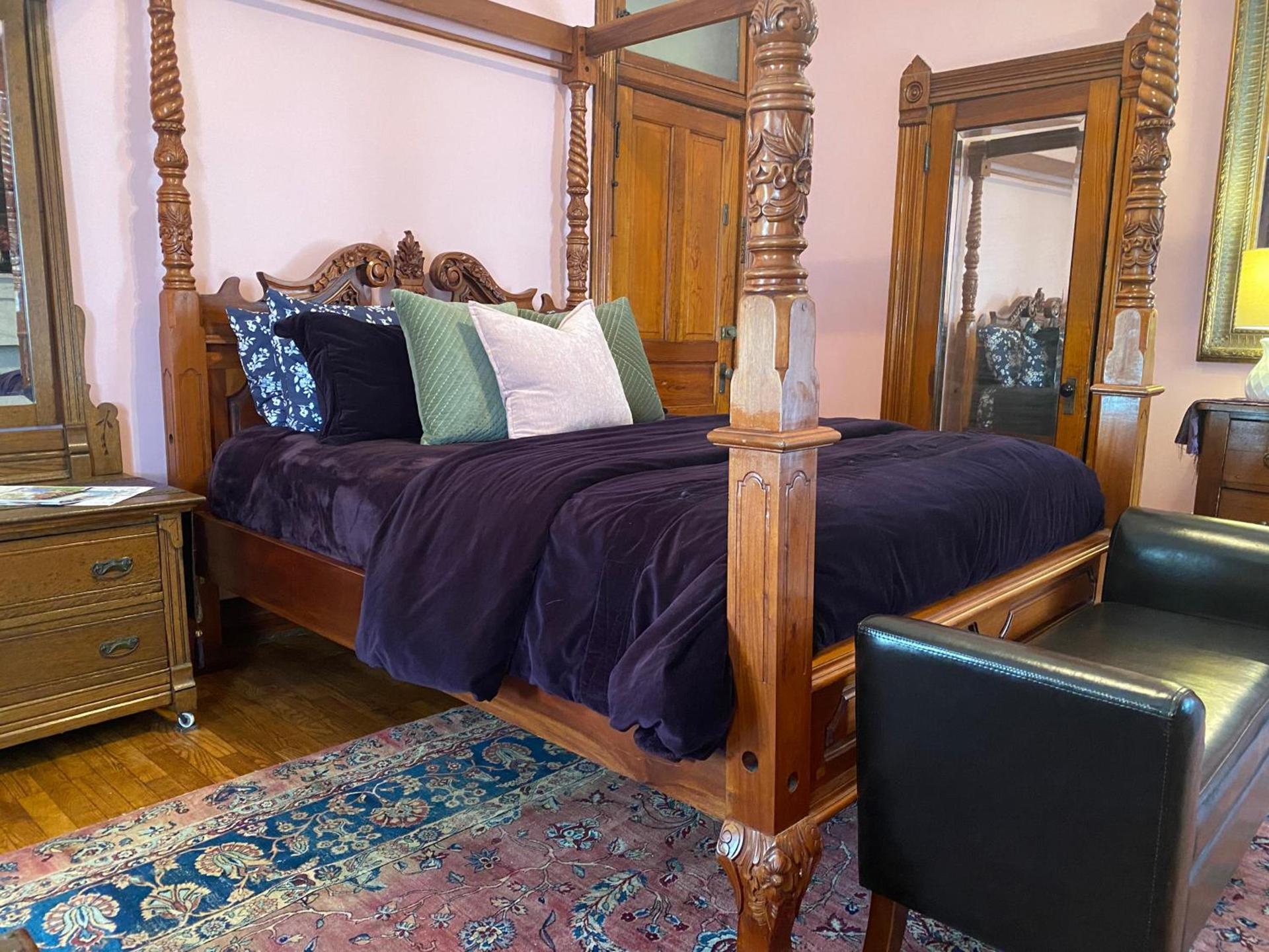Vineyard Mansion B&B photo 42
