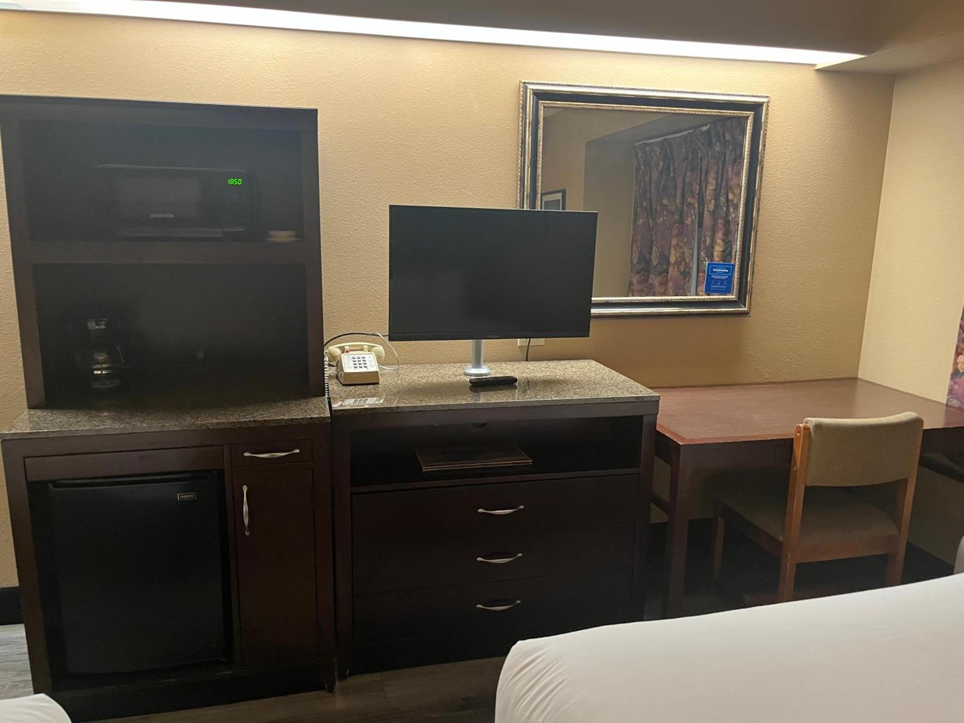 Americas Best Value Inn Kalispell photo 38