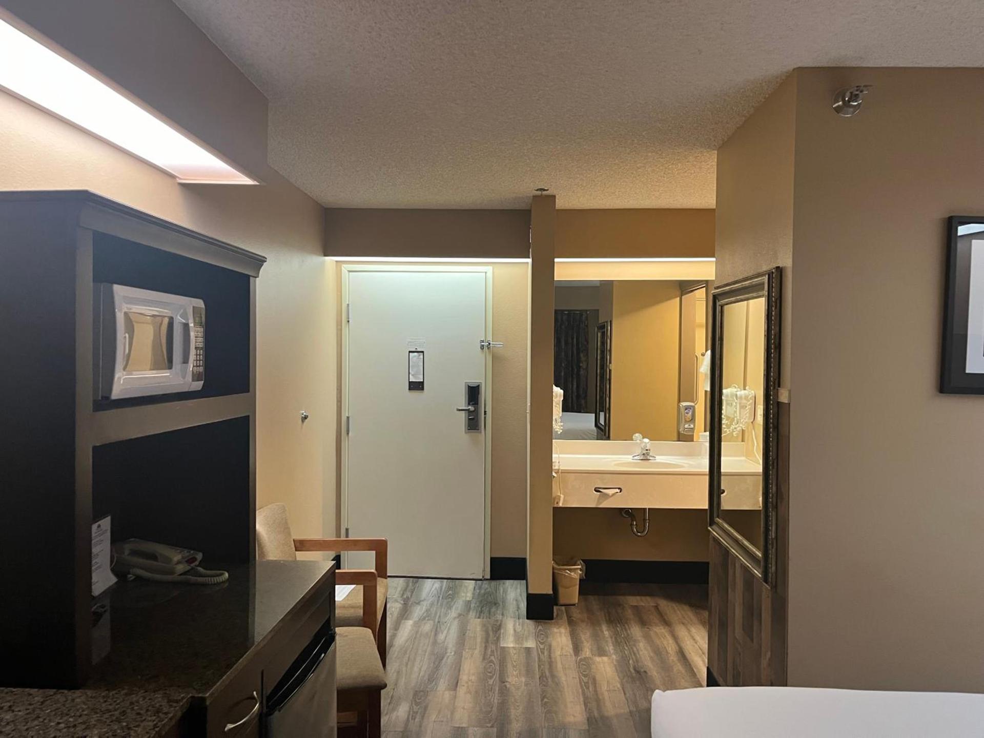 Americas Best Value Inn Kalispell photo 24