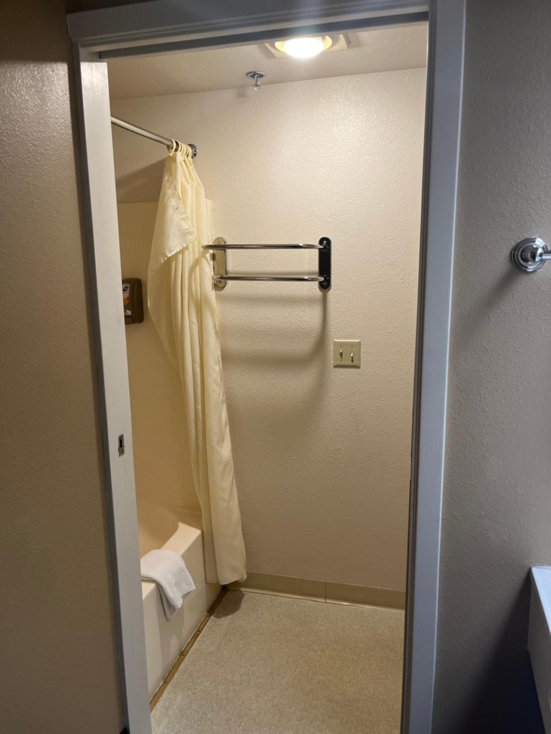 Americas Best Value Inn Kalispell photo 36