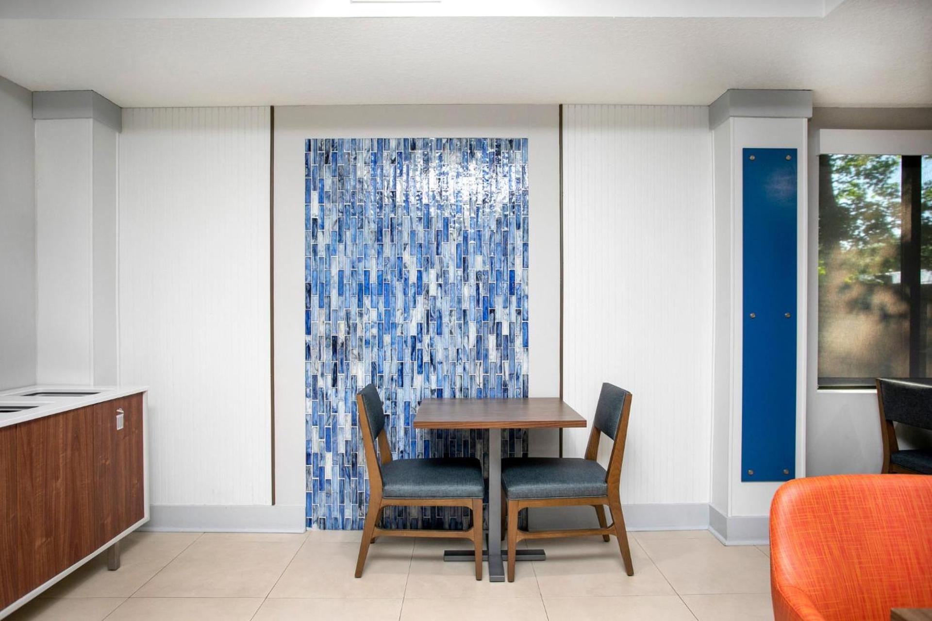 Holiday Inn Express & Suites Jacksonville - Atlantic Beach by IHG photo 57