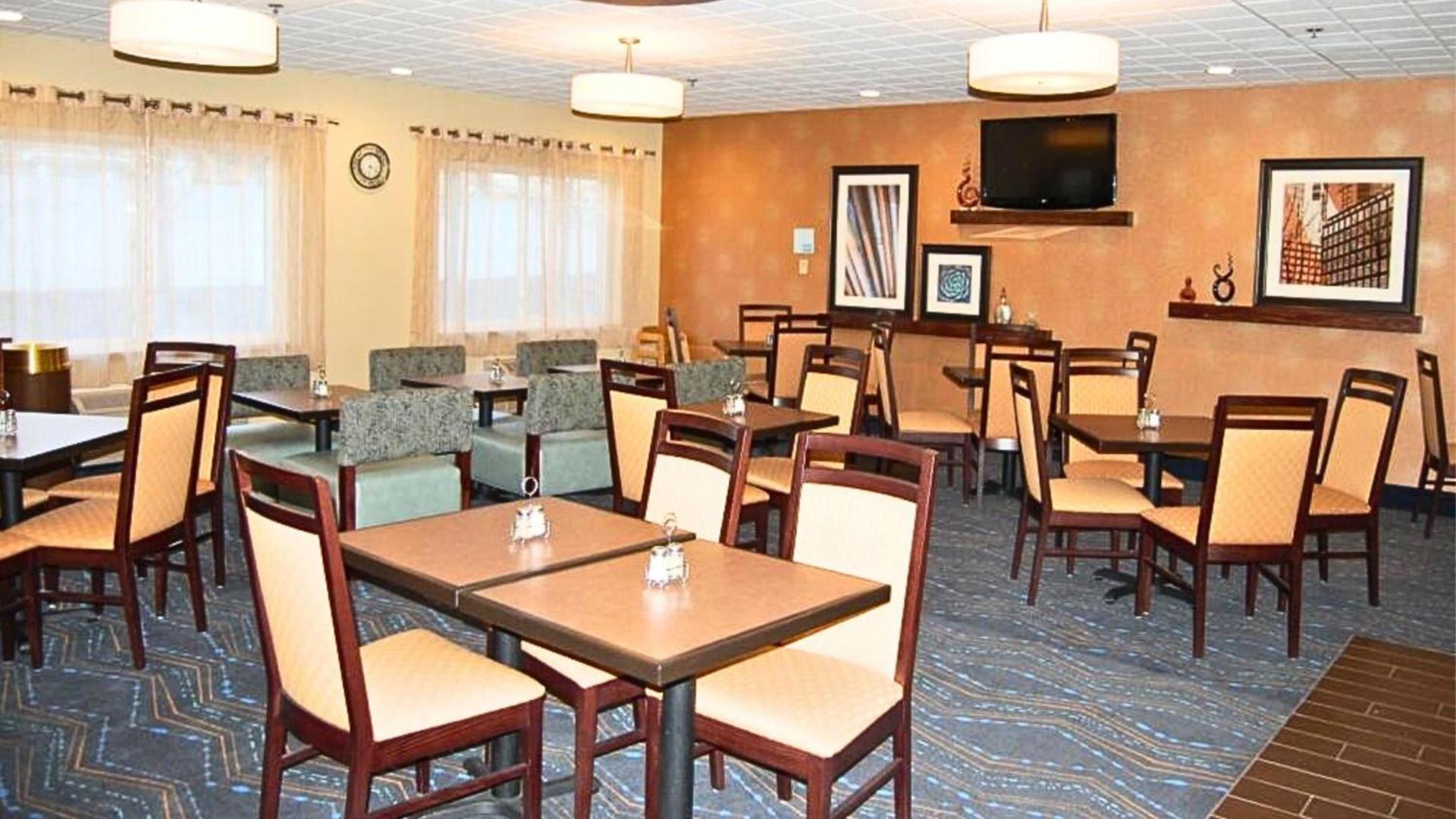 Holiday Inn Express - Ludlow - Chicopee Area by IHG photo 20