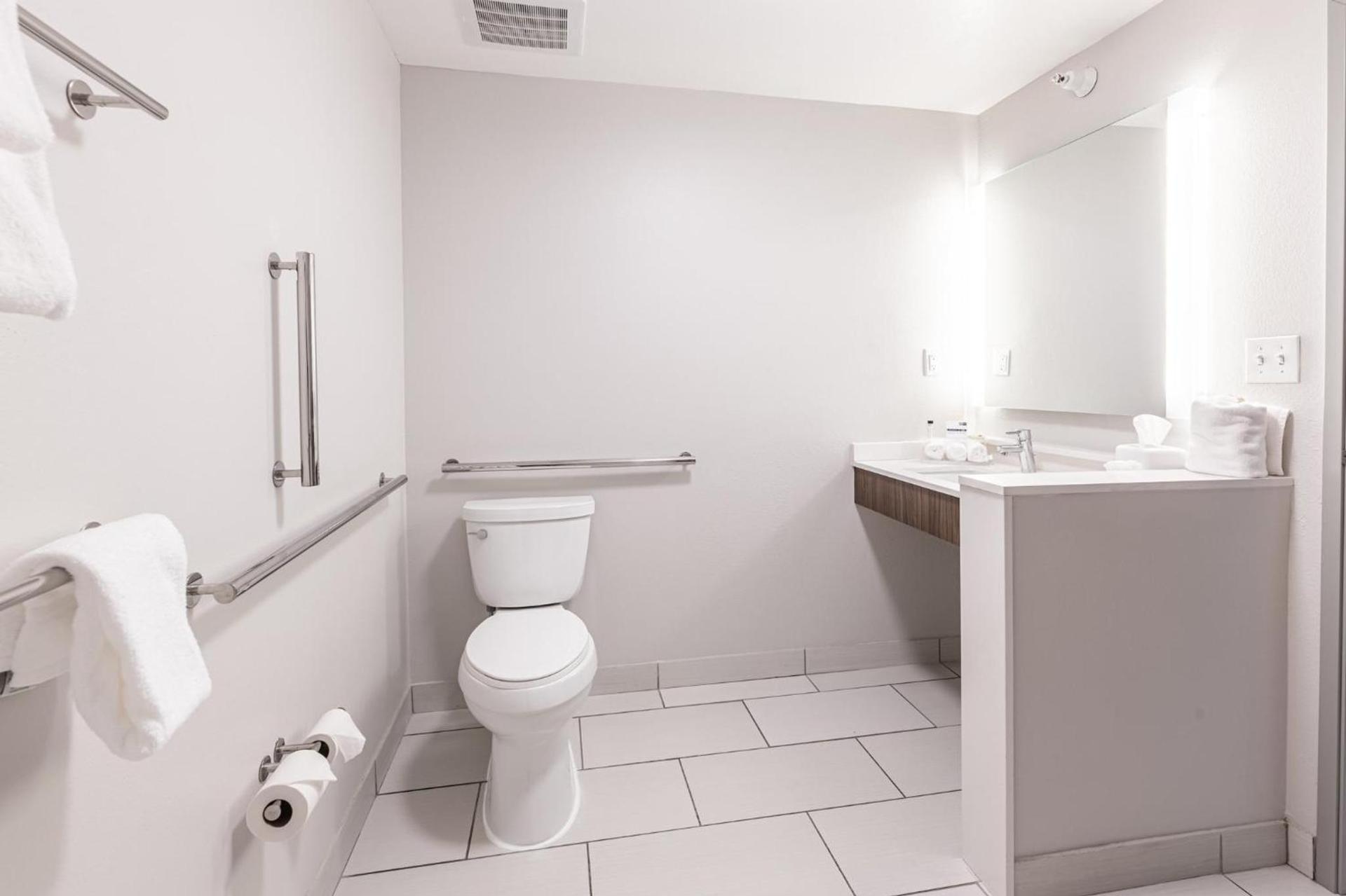 Holiday Inn Express & Suites - Rantoul by IHG photo 33