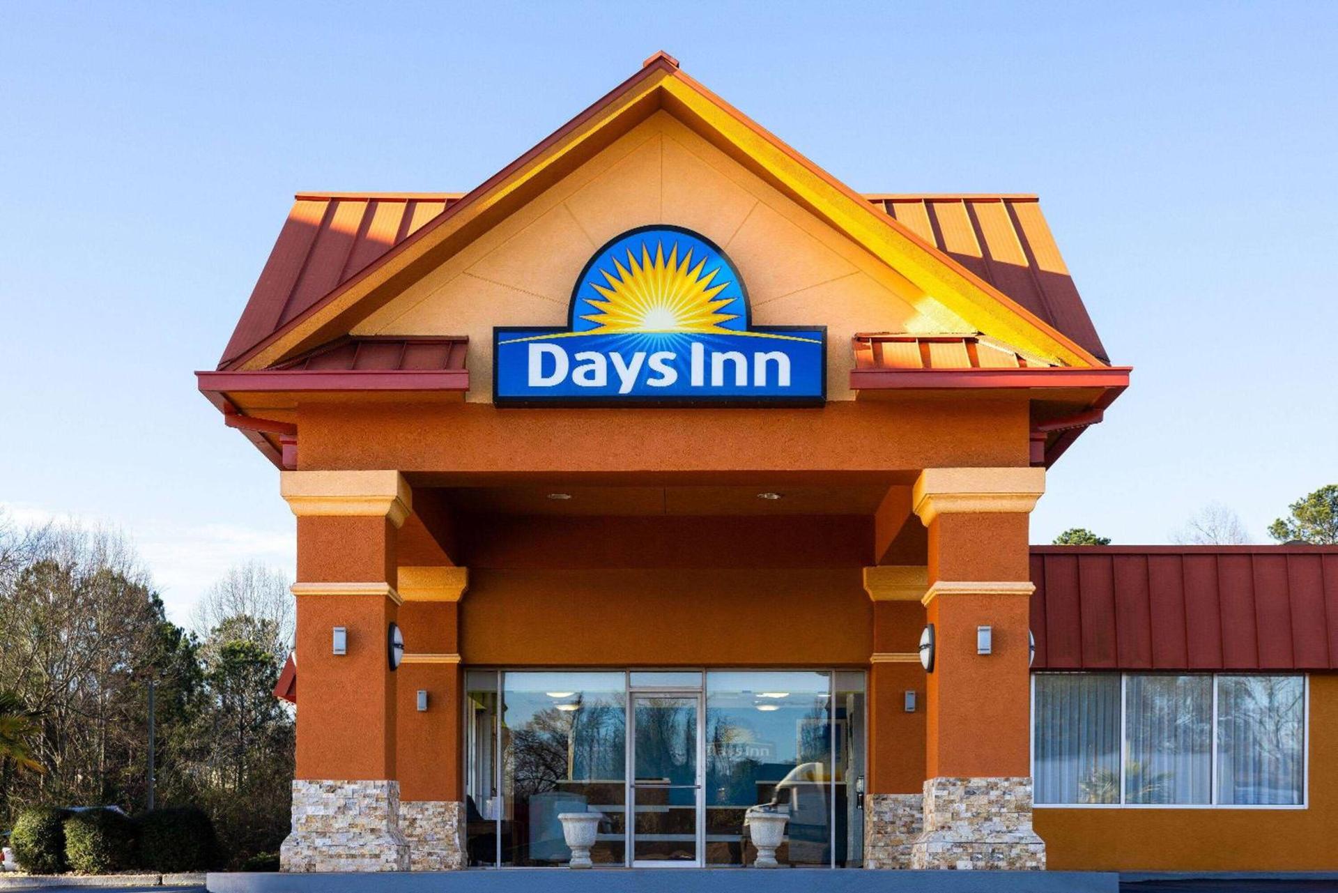 Days Inn by Wyndham Forsyth photo 5