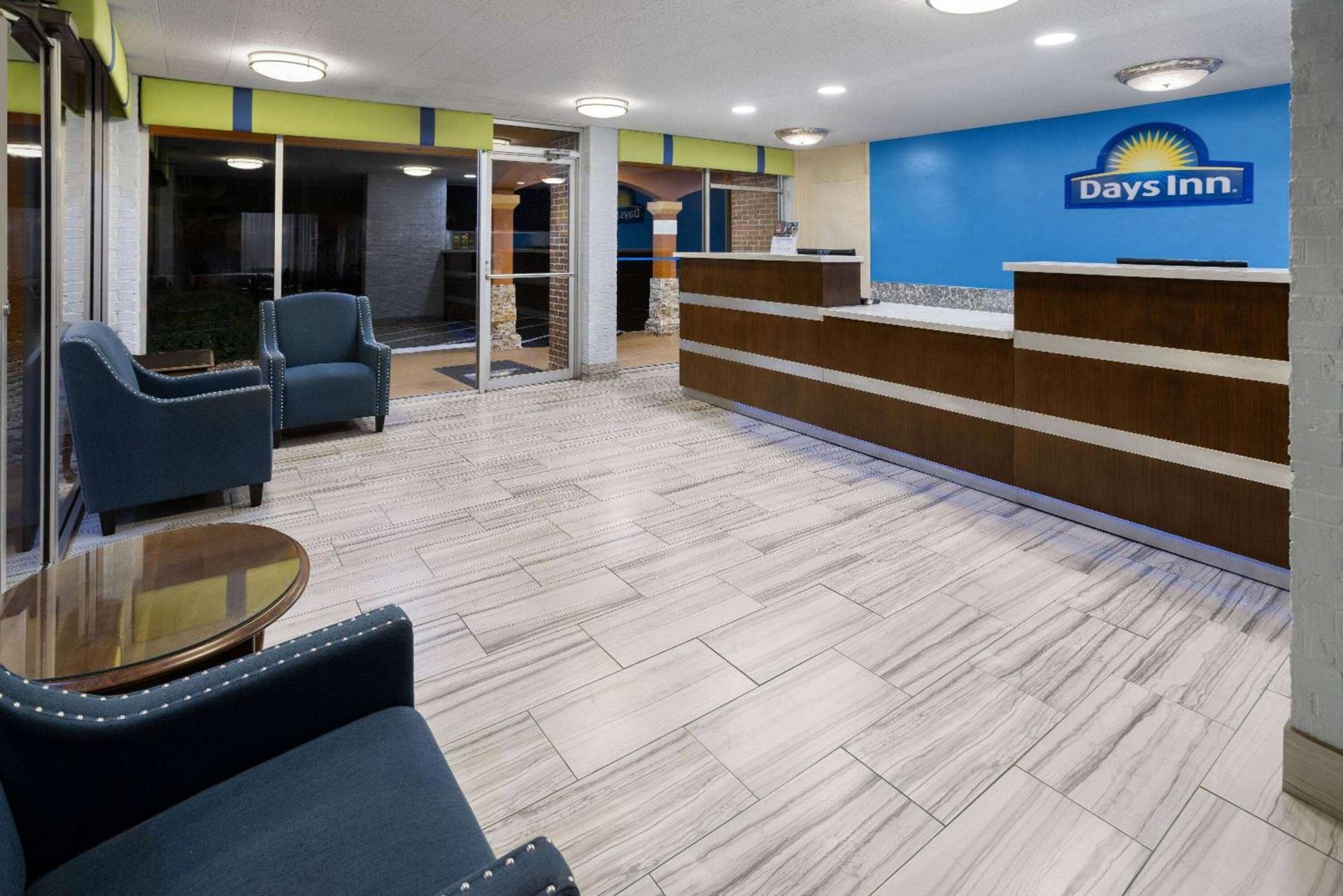 Days Inn by Wyndham Forsyth photo 6