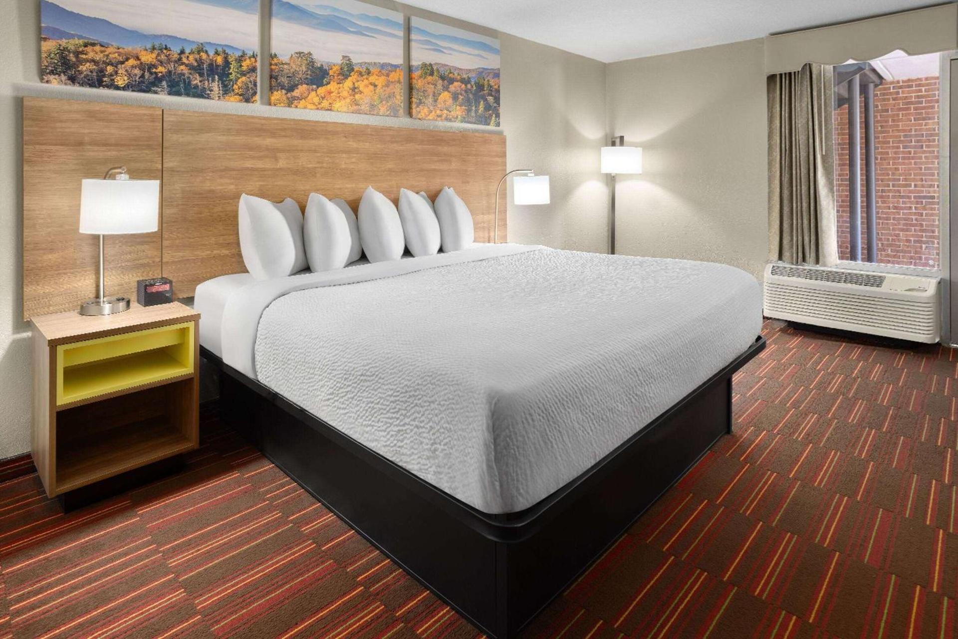 Days Inn by Wyndham Forsyth photo 14