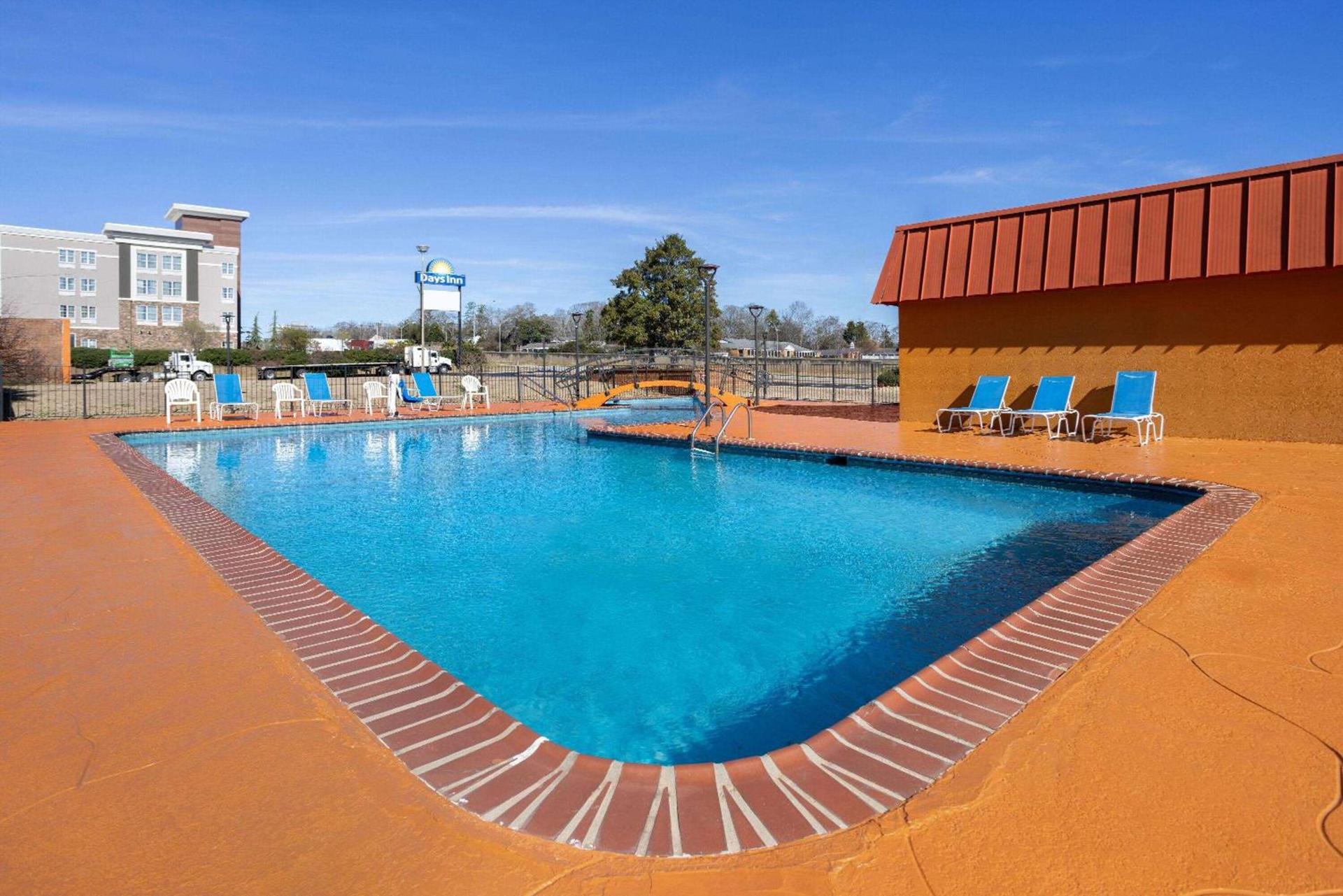 Days Inn by Wyndham Forsyth photo 21