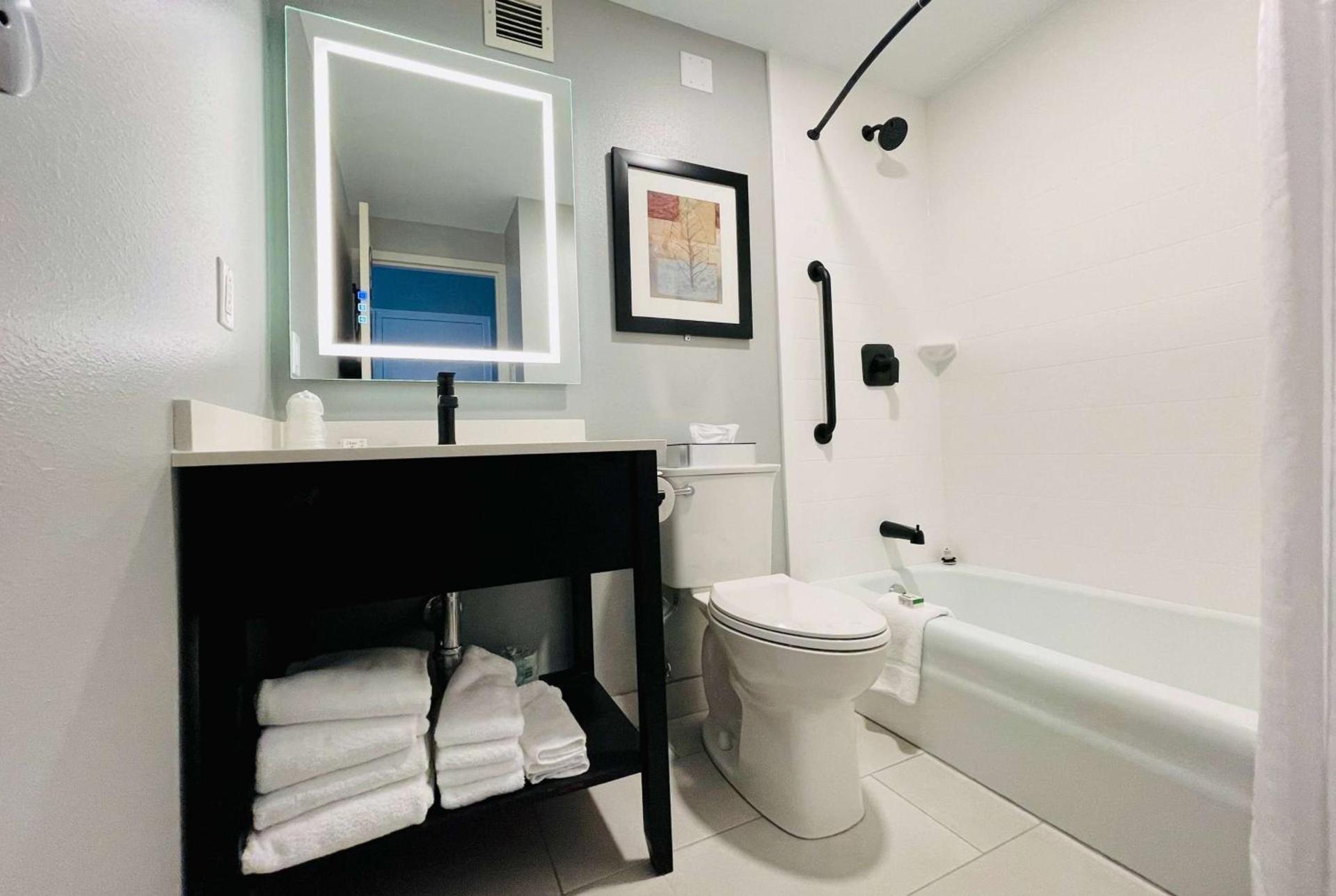 Hawthorn Extended Stay by Wyndham Ellsworth Bar Harbor photo 7