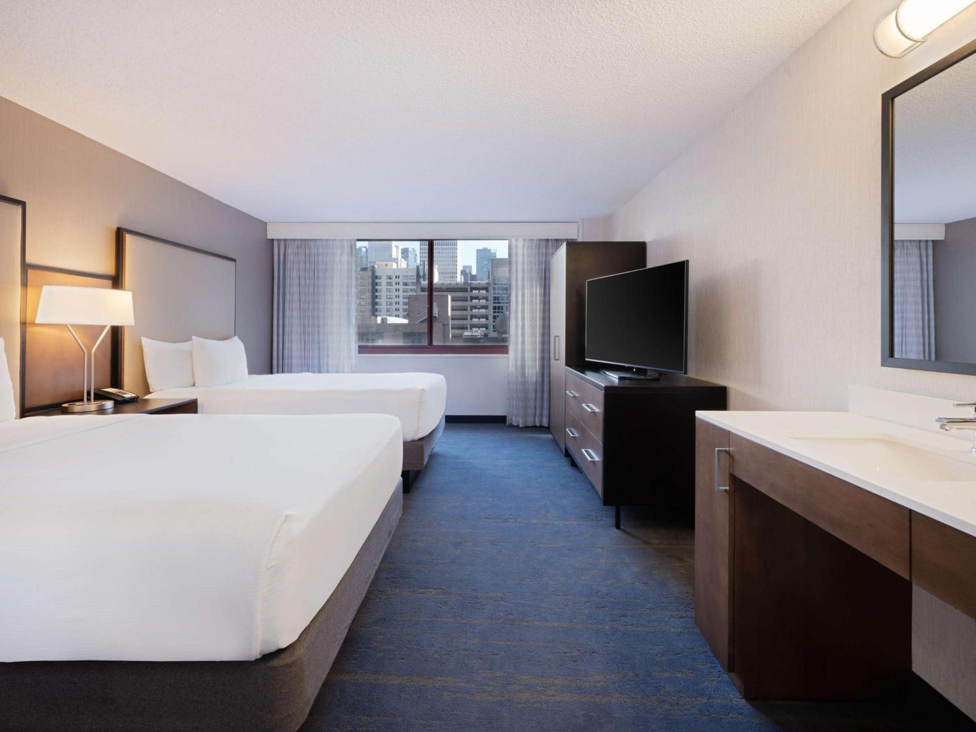 Embassy Suites Chicago - Downtown River North photo 38