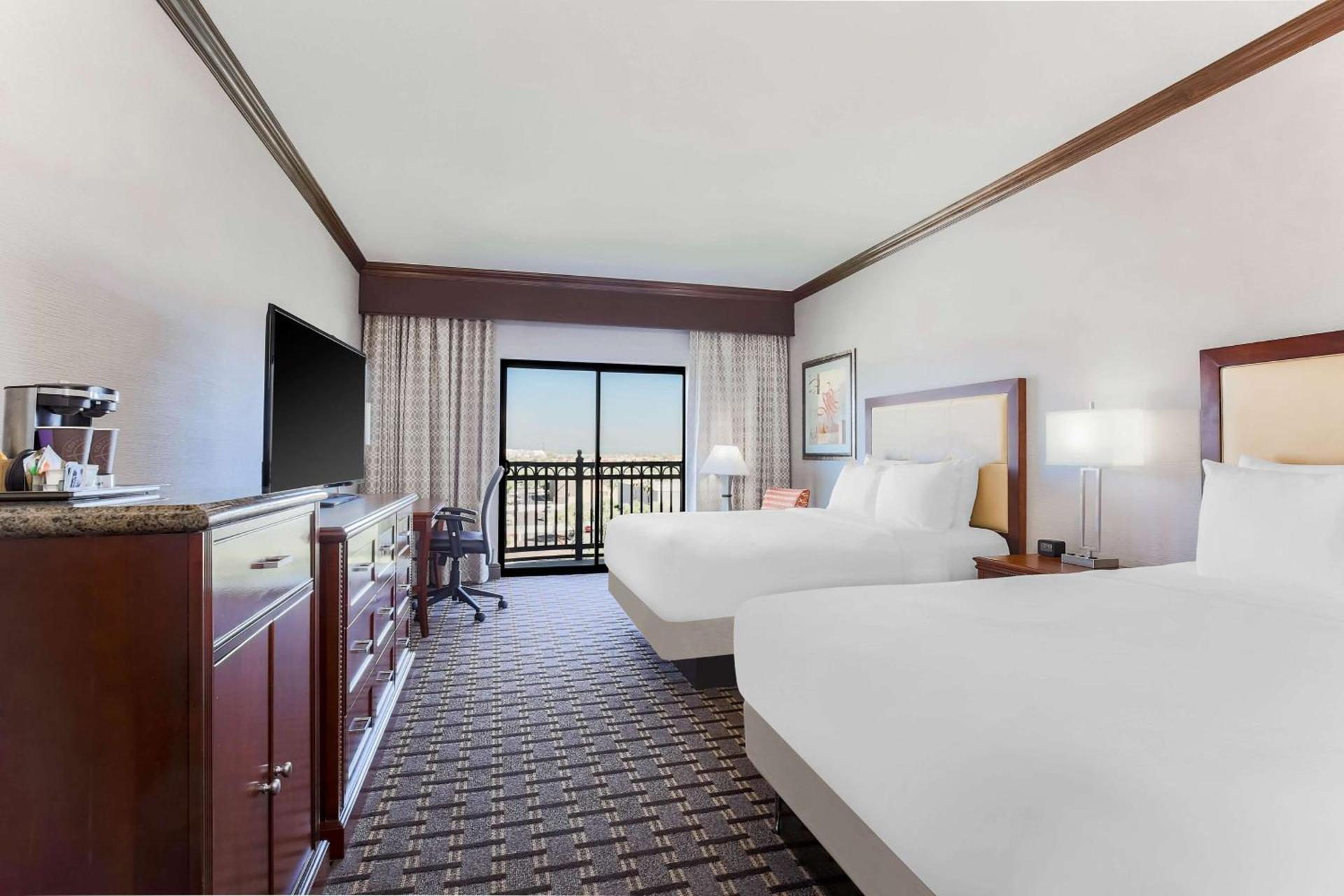 Hilton Phoenix Chandler photo 34
