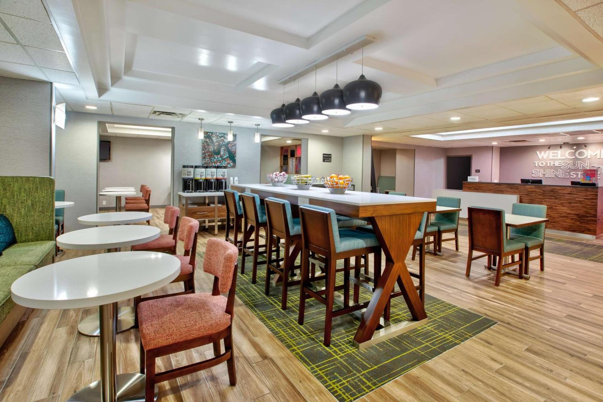Hampton Inn Daytona/Ormond Beach photo 3