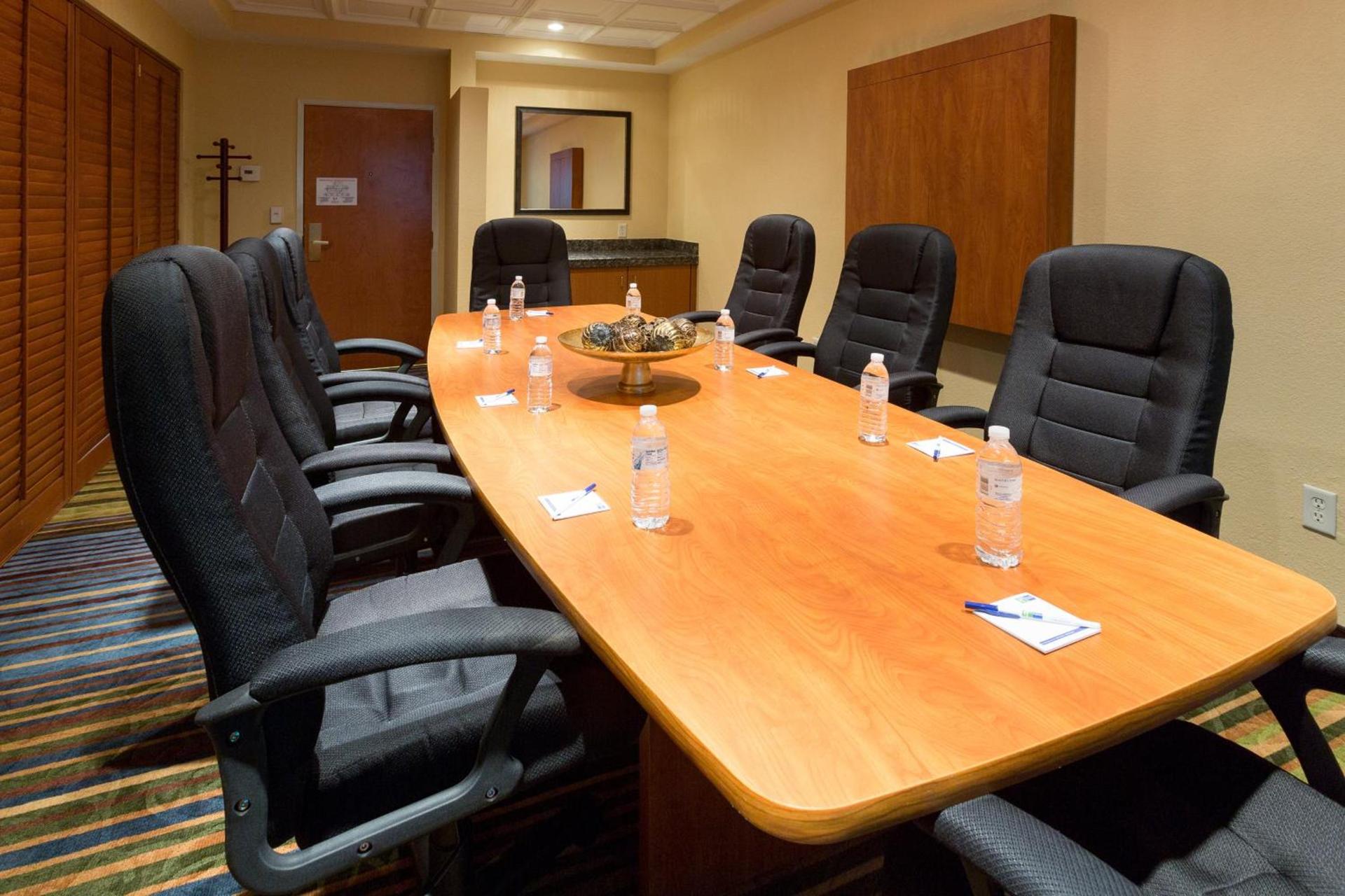 Holiday Inn Express Hotel & Suites Jacksonville Airport by IHG photo 11