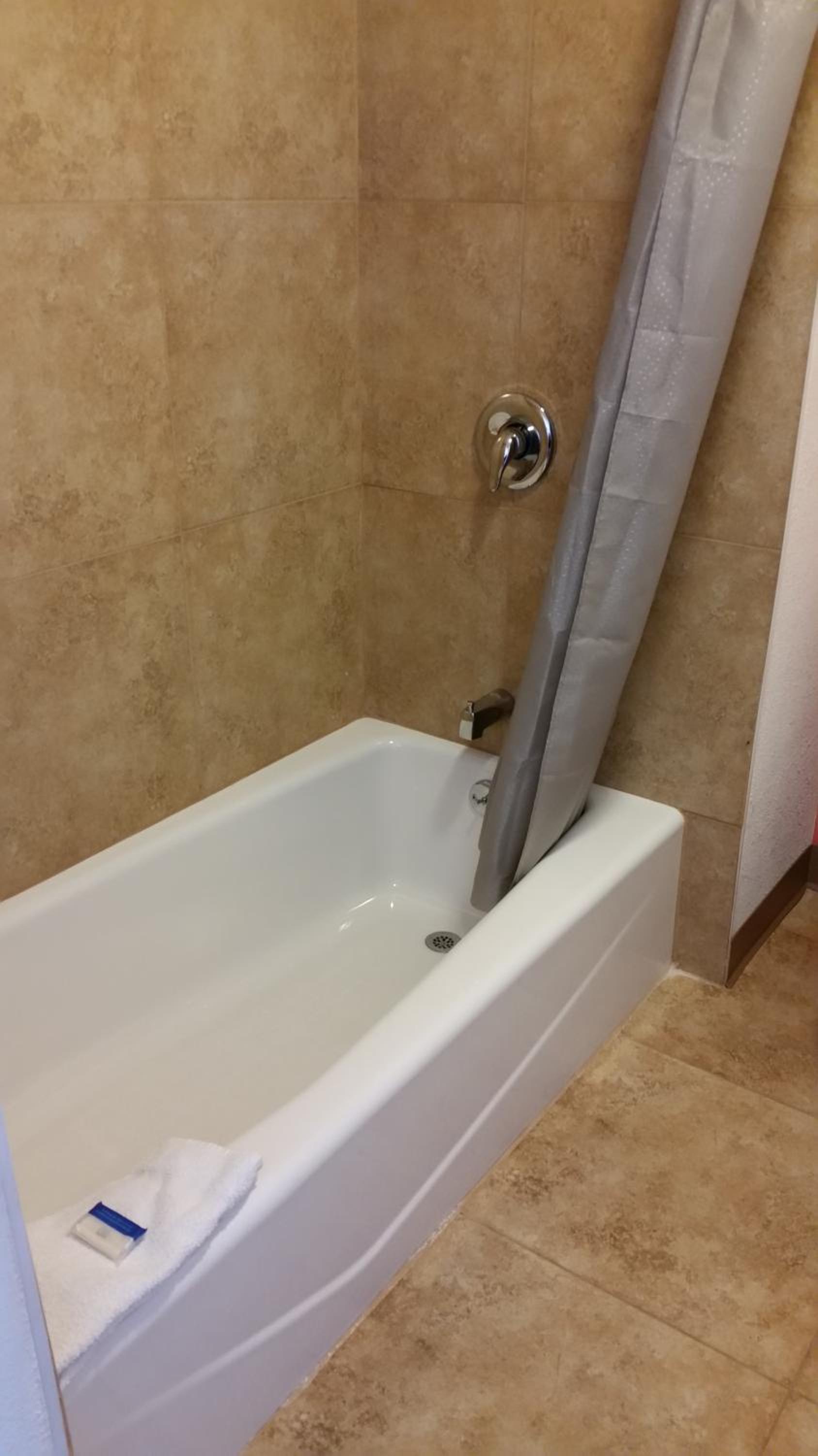 Motel 6 Lost Hills CA photo 42