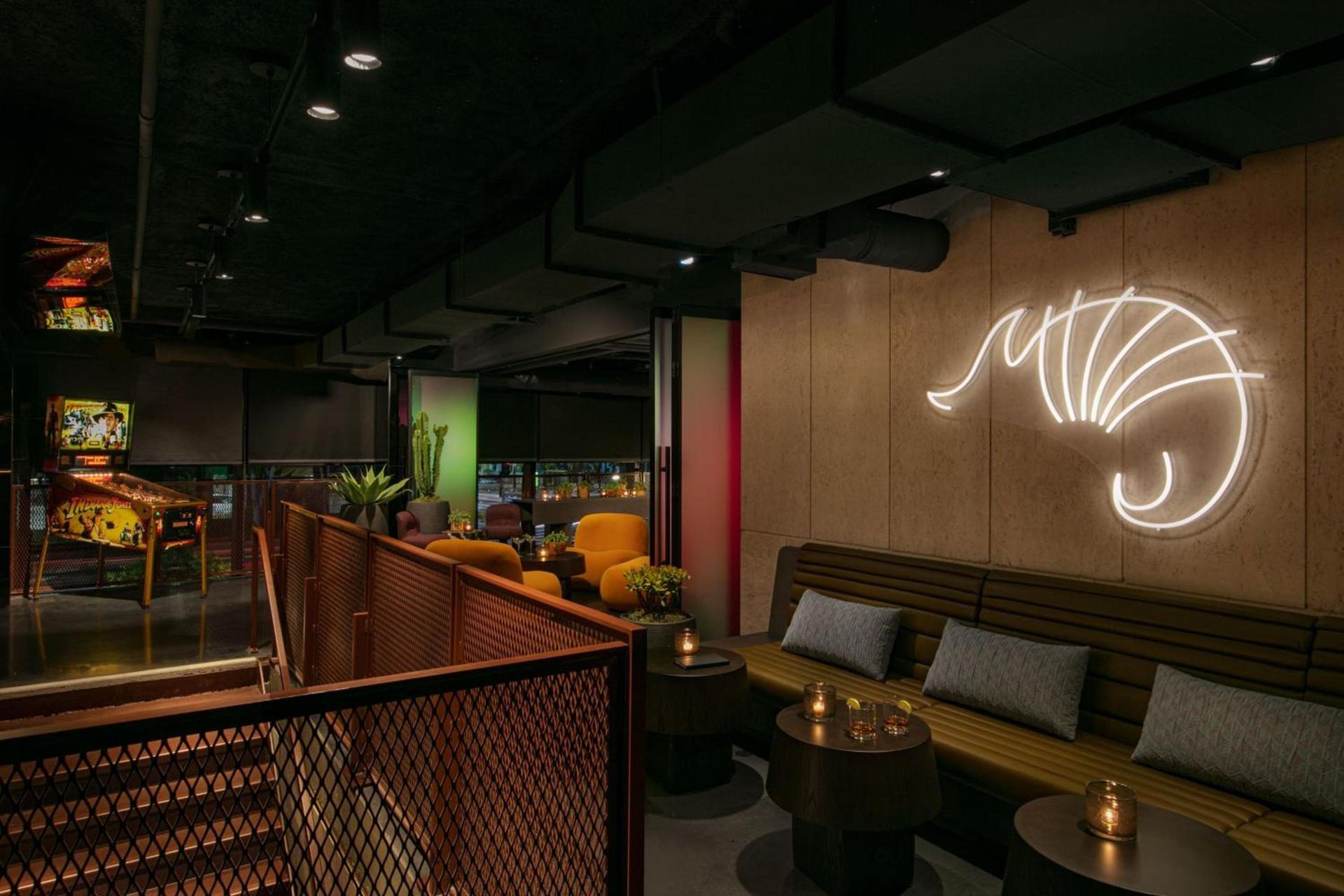 Moxy Downtown Los Angeles photo 9