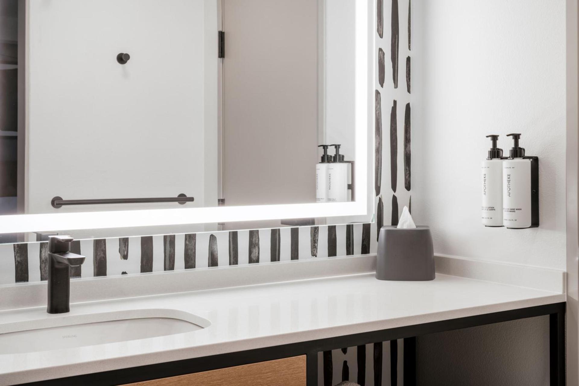 Atwell Suites Austin Airport by IHG photo 79