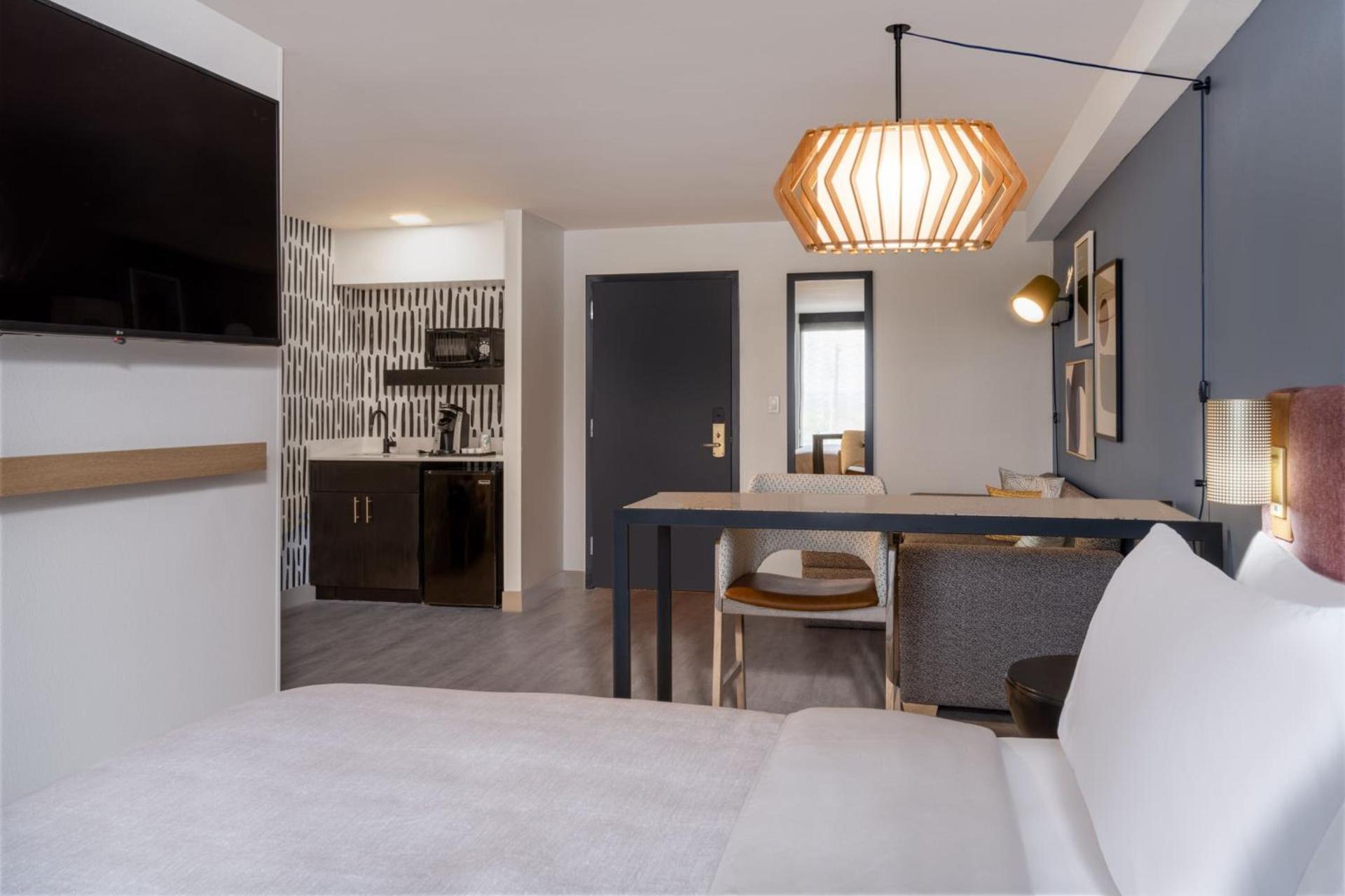 Atwell Suites Austin Airport by IHG photo 88