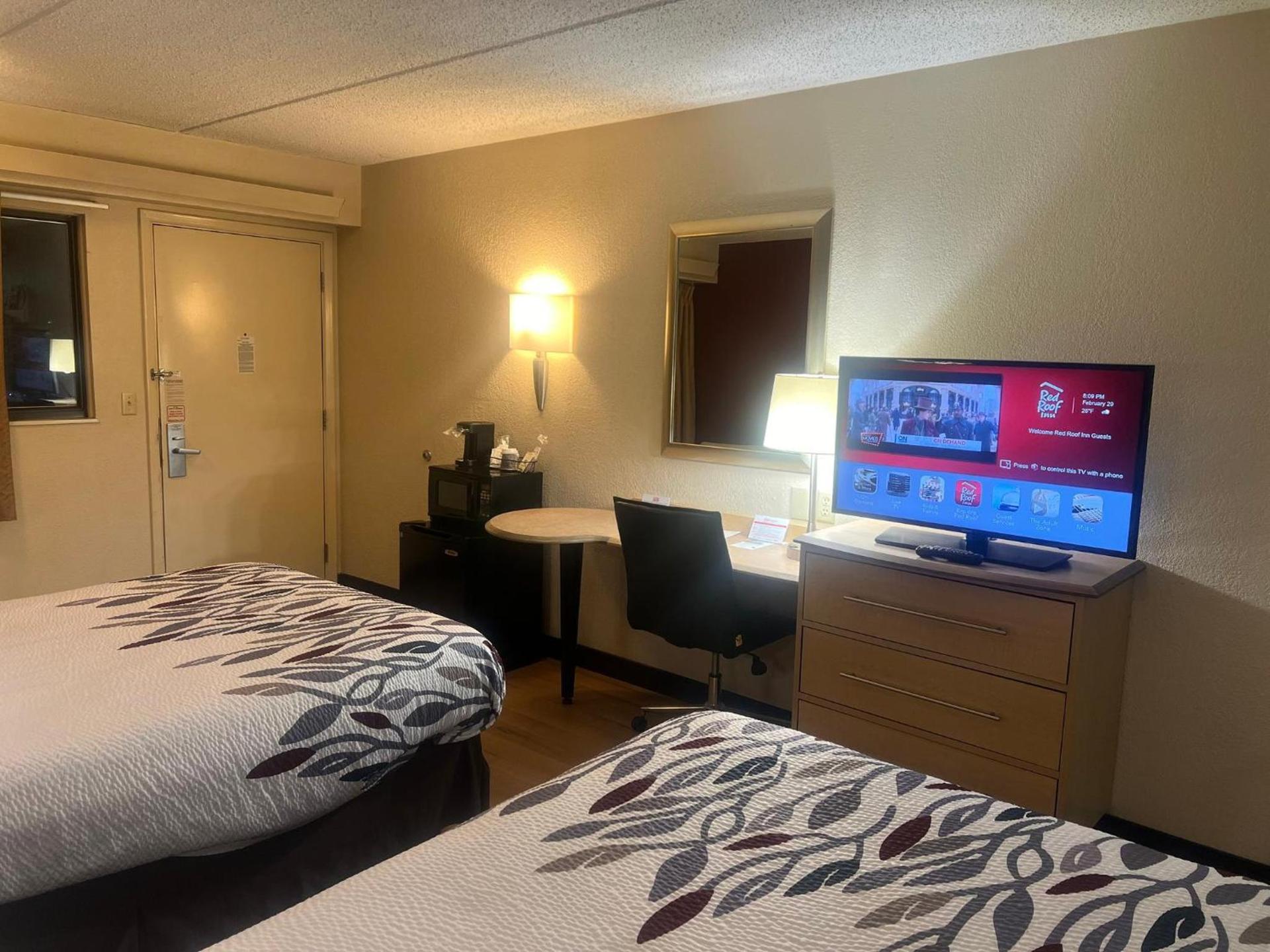 Red Roof Inn Buffalo - Niagara Airport photo 11