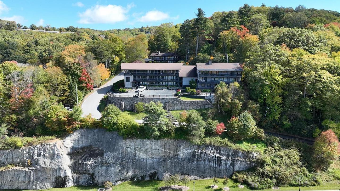 Cliff Dwellers Inn photo 2