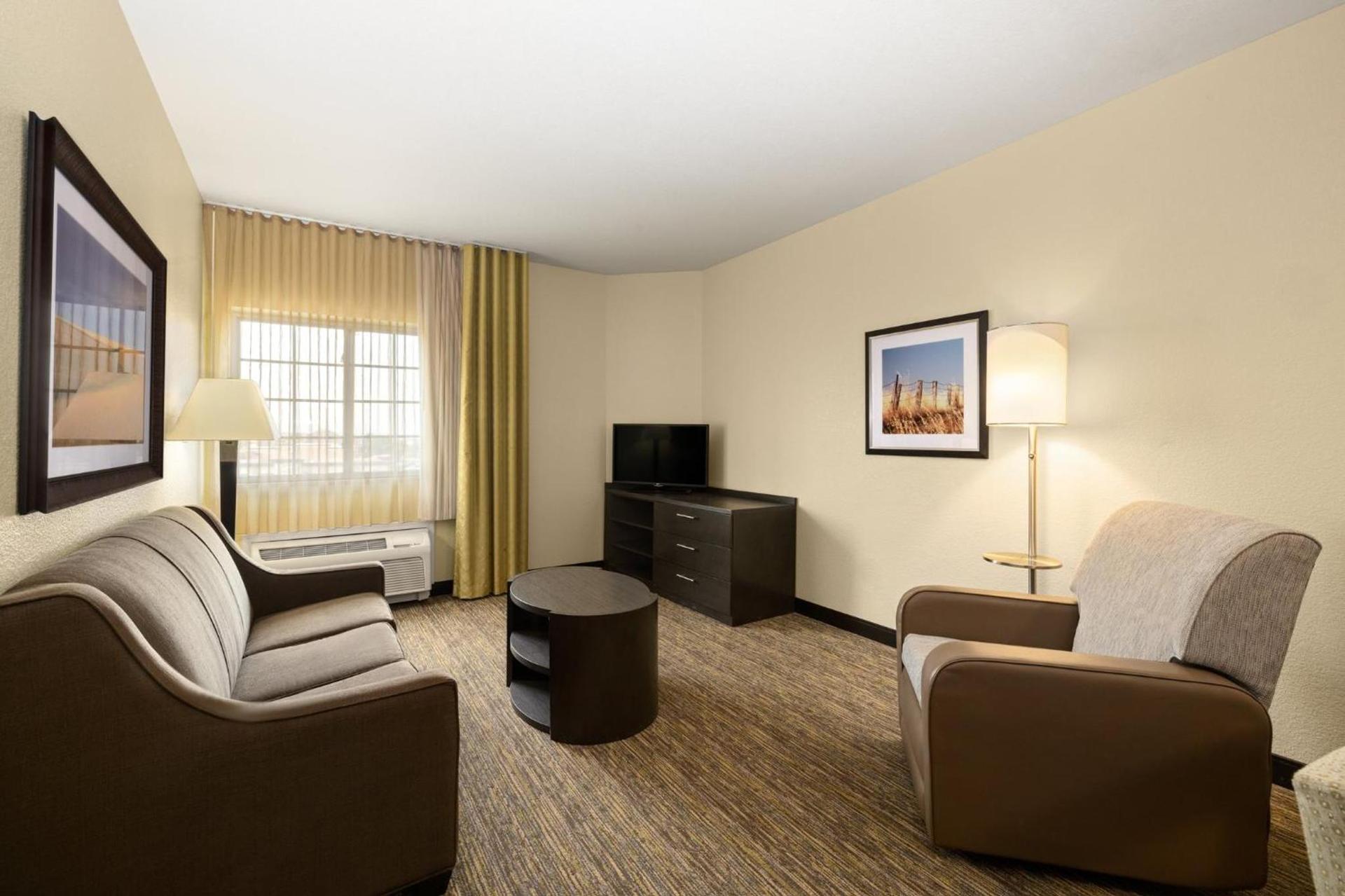 Candlewood Suites Bismarck photo 59