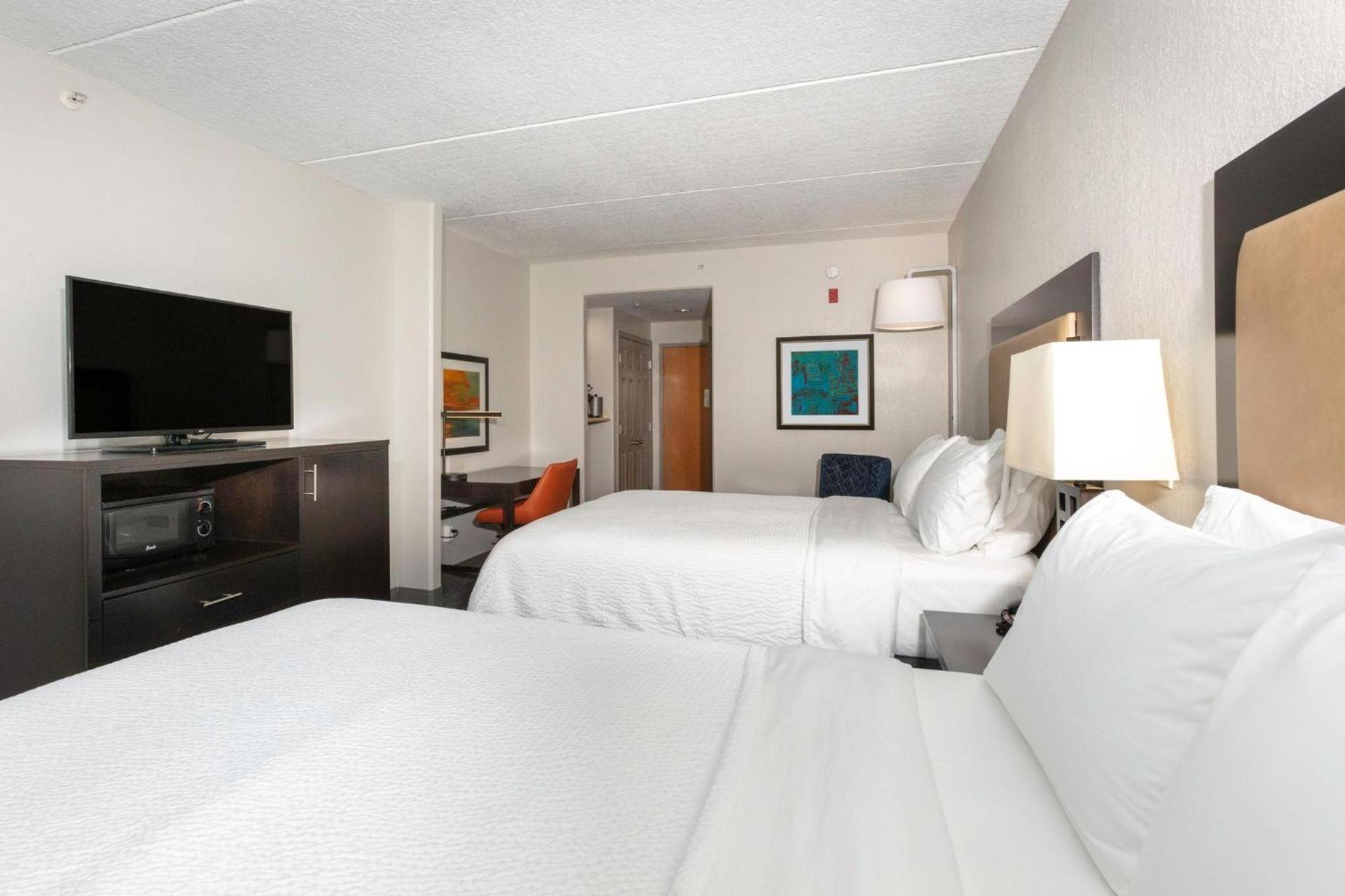Holiday Inn Express Hotel & Suites Jacksonville Airport by IHG photo 61