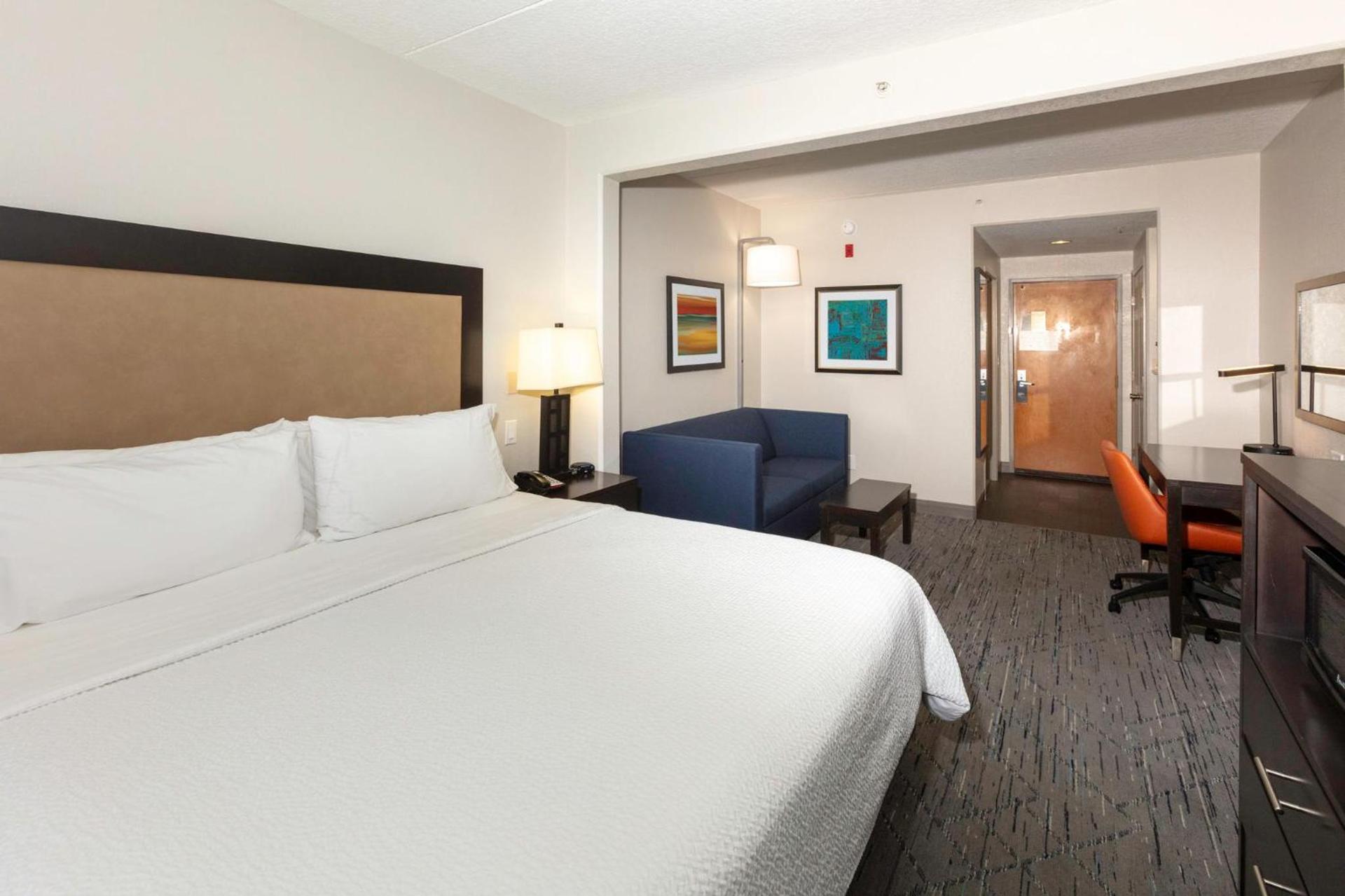 Holiday Inn Express Hotel & Suites Jacksonville Airport by IHG photo 55